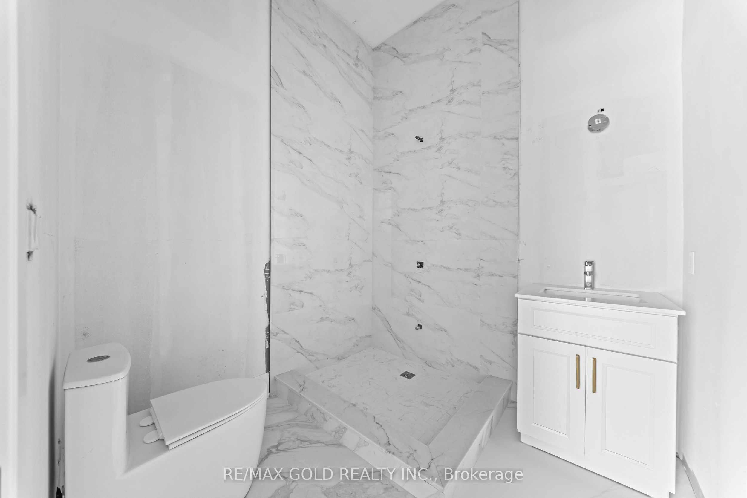 15 Mckenzie Street Property Photo 8
