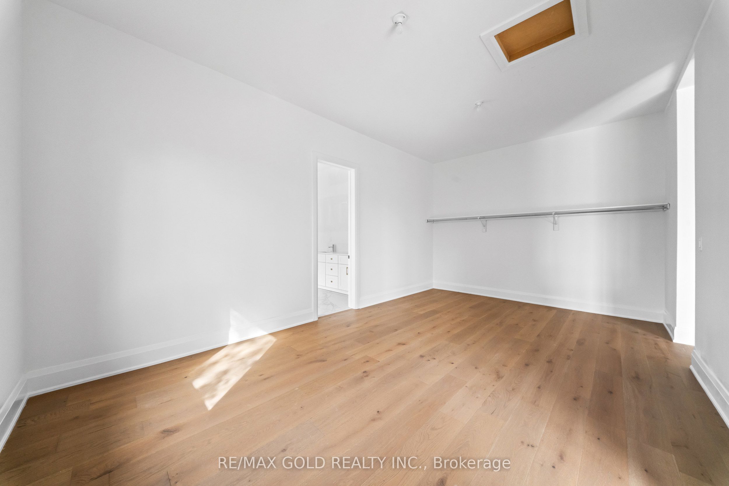 15 Mckenzie Street Property Photo 21