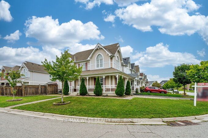 100 Swenson Street Property Photo 2