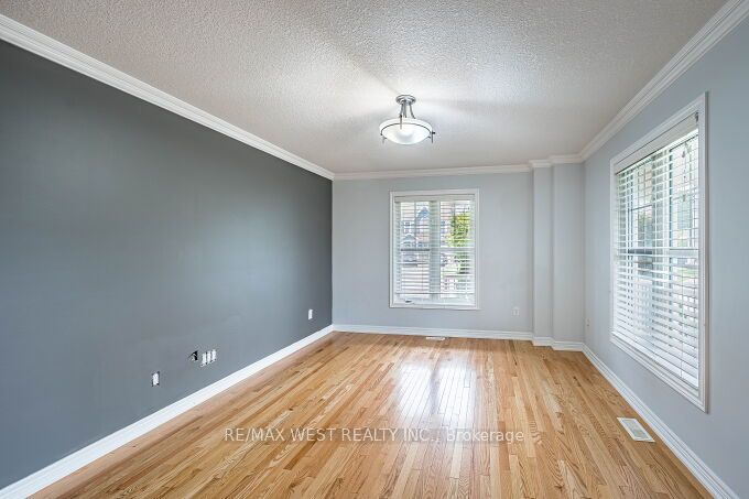100 Swenson Street Property Photo 9