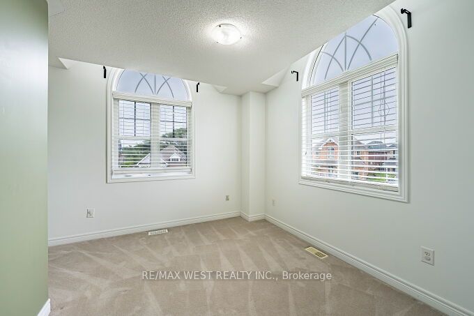 100 Swenson Street Property Photo 20