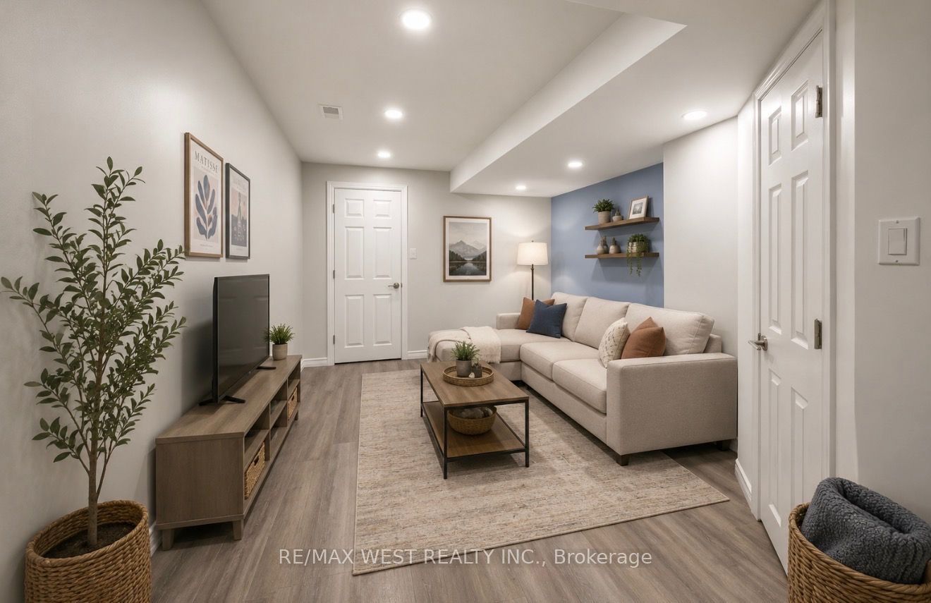 100 Swenson Street Property Photo 25