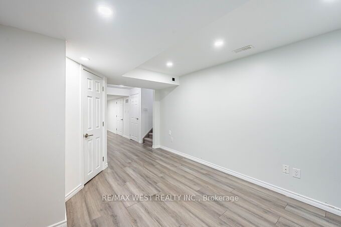 100 Swenson Street Property Photo 29