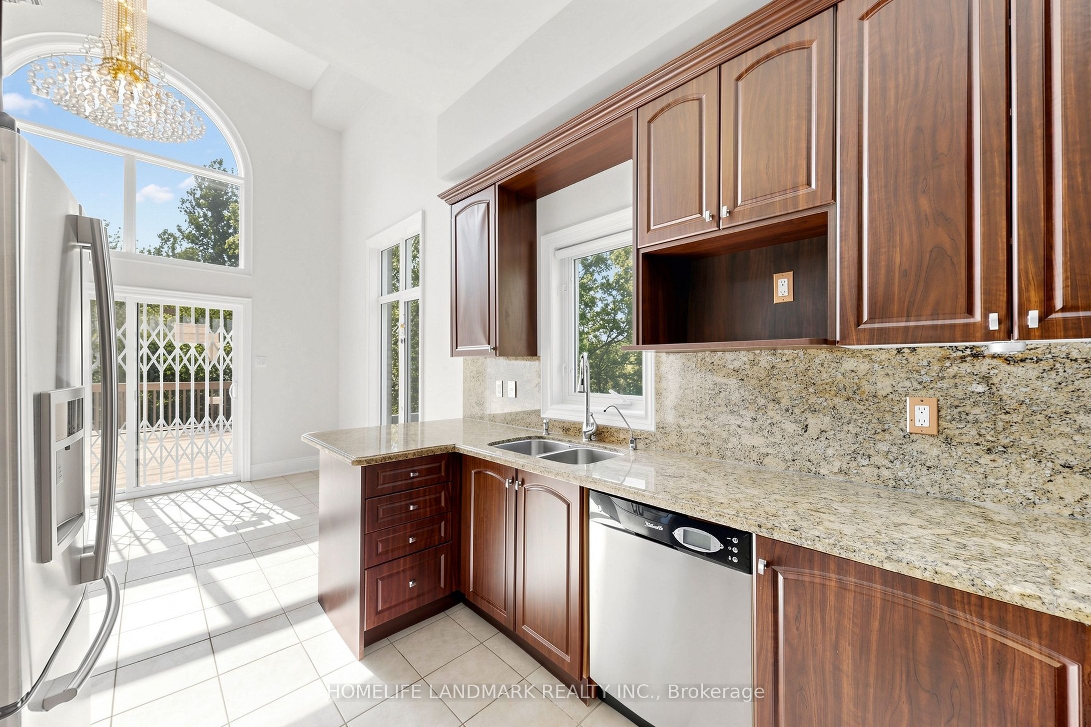 209 Redstone Road Property Photo 8