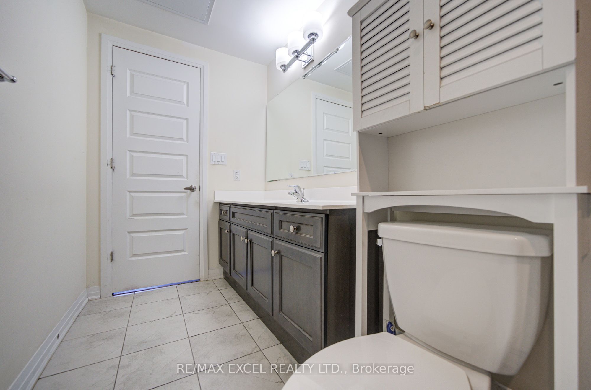 2 Adam Sellers Street 302 Property Photo 28