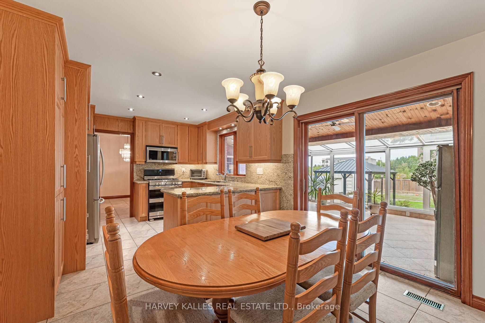 113 Bond Crescent Property Photo 4
