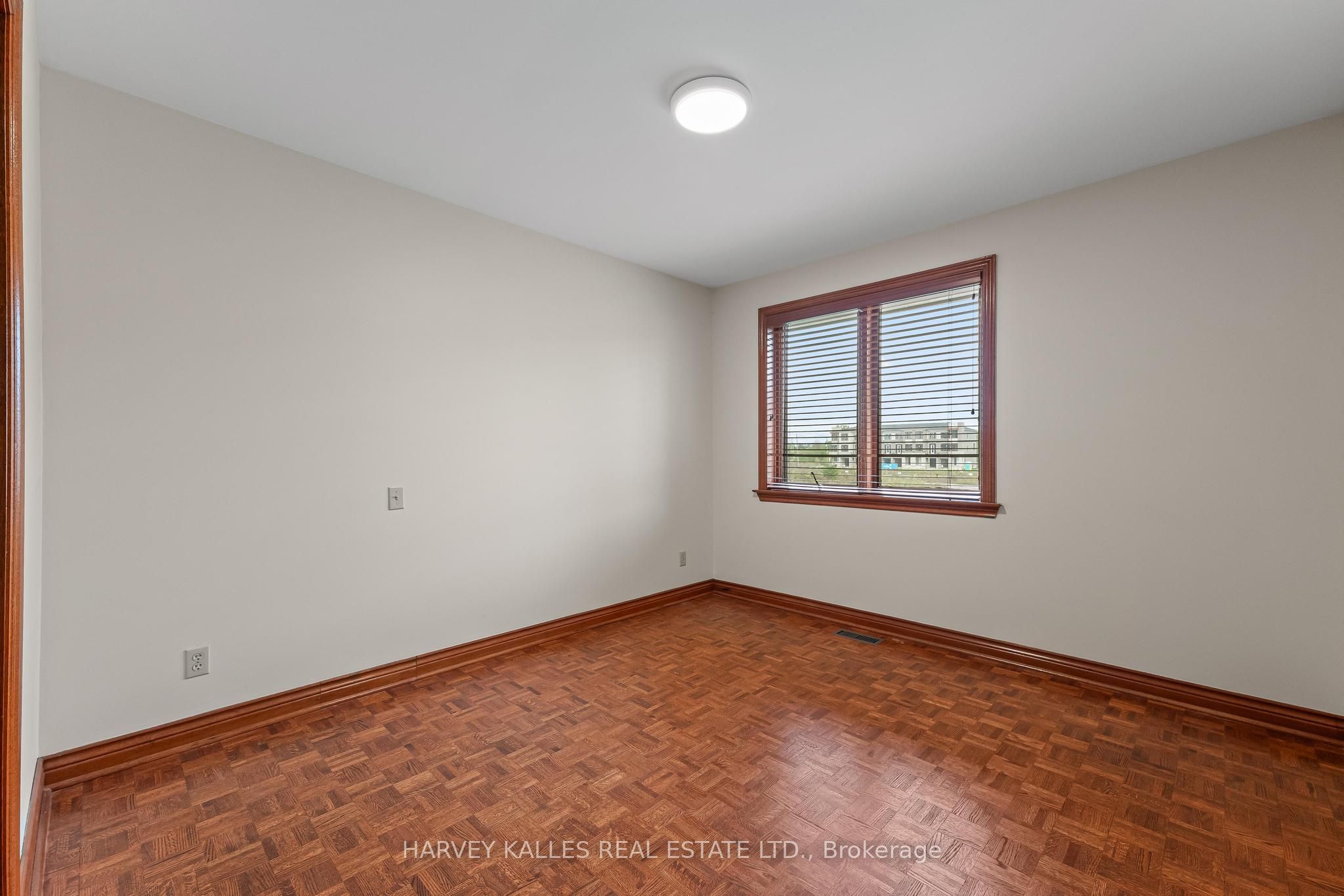 113 Bond Crescent Property Photo 18