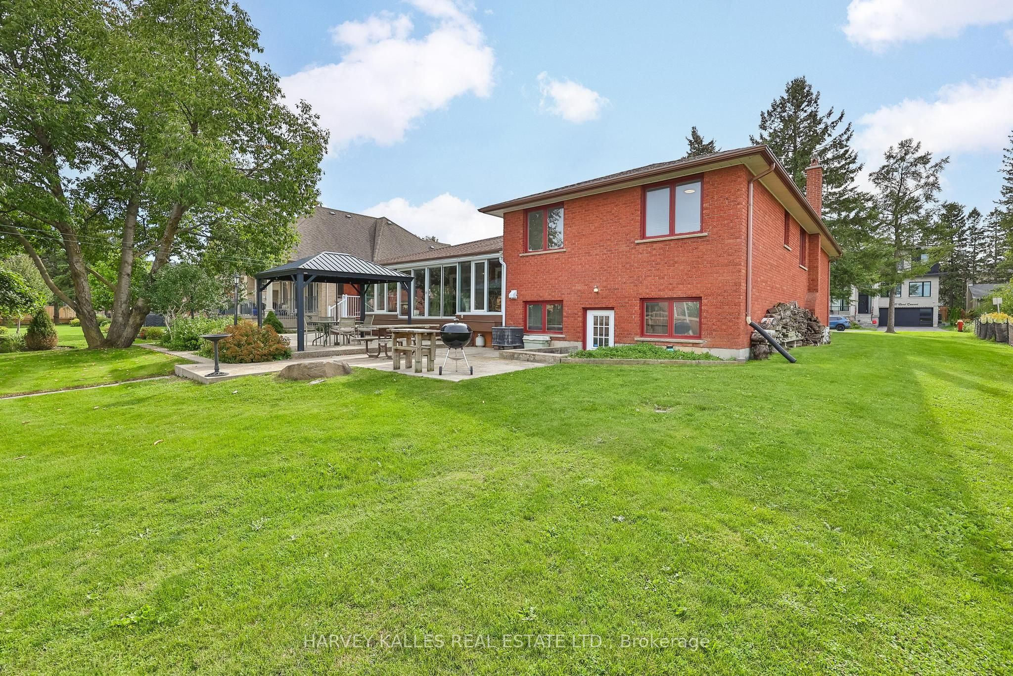 113 Bond Crescent Property Photo 33