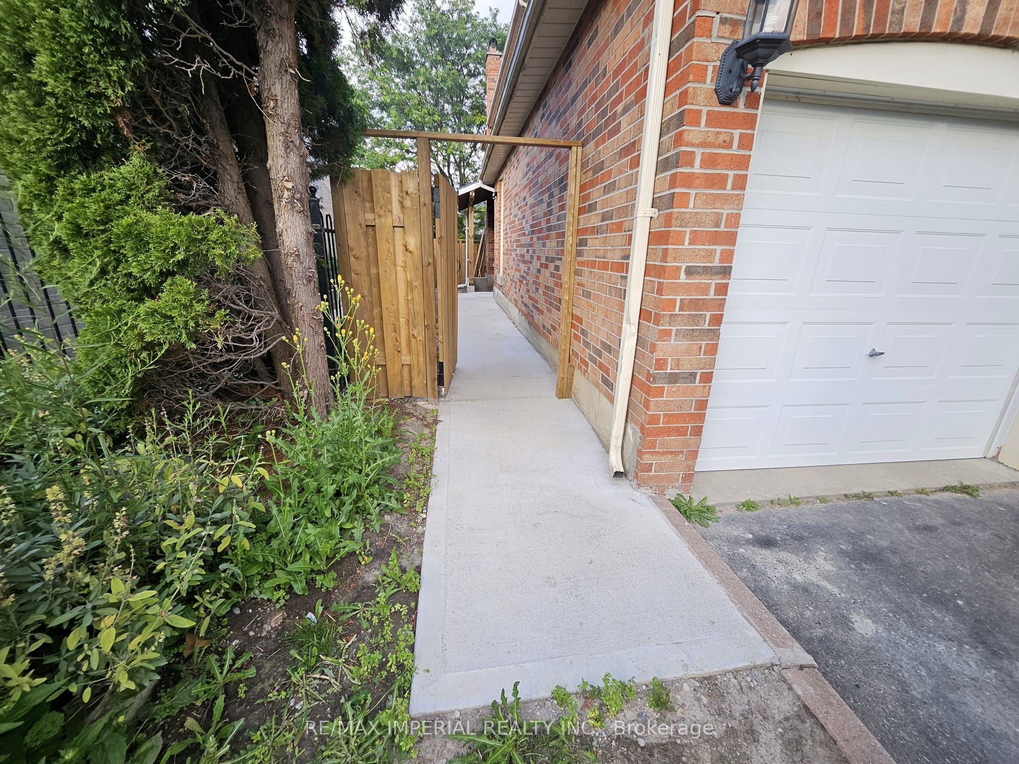 37 Stave Crescent Basement Property Photo 5