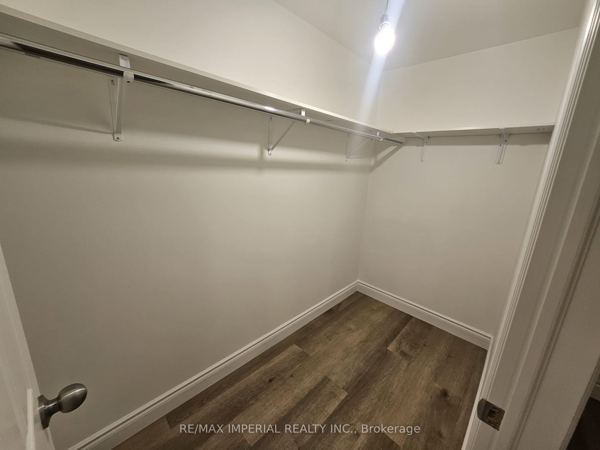37 Stave Crescent Basement Property Photo 7