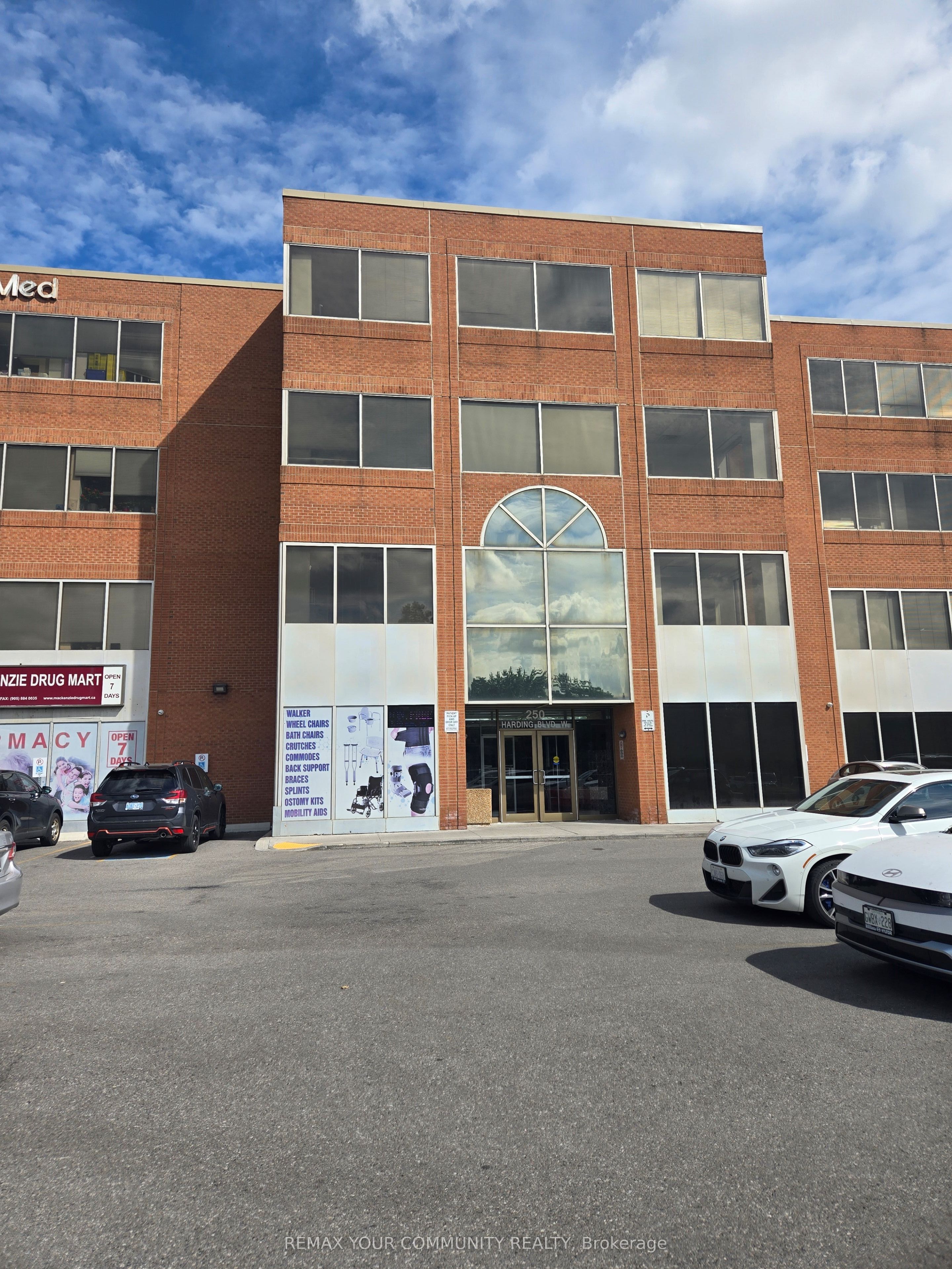 250 Harding Boulevard W 408