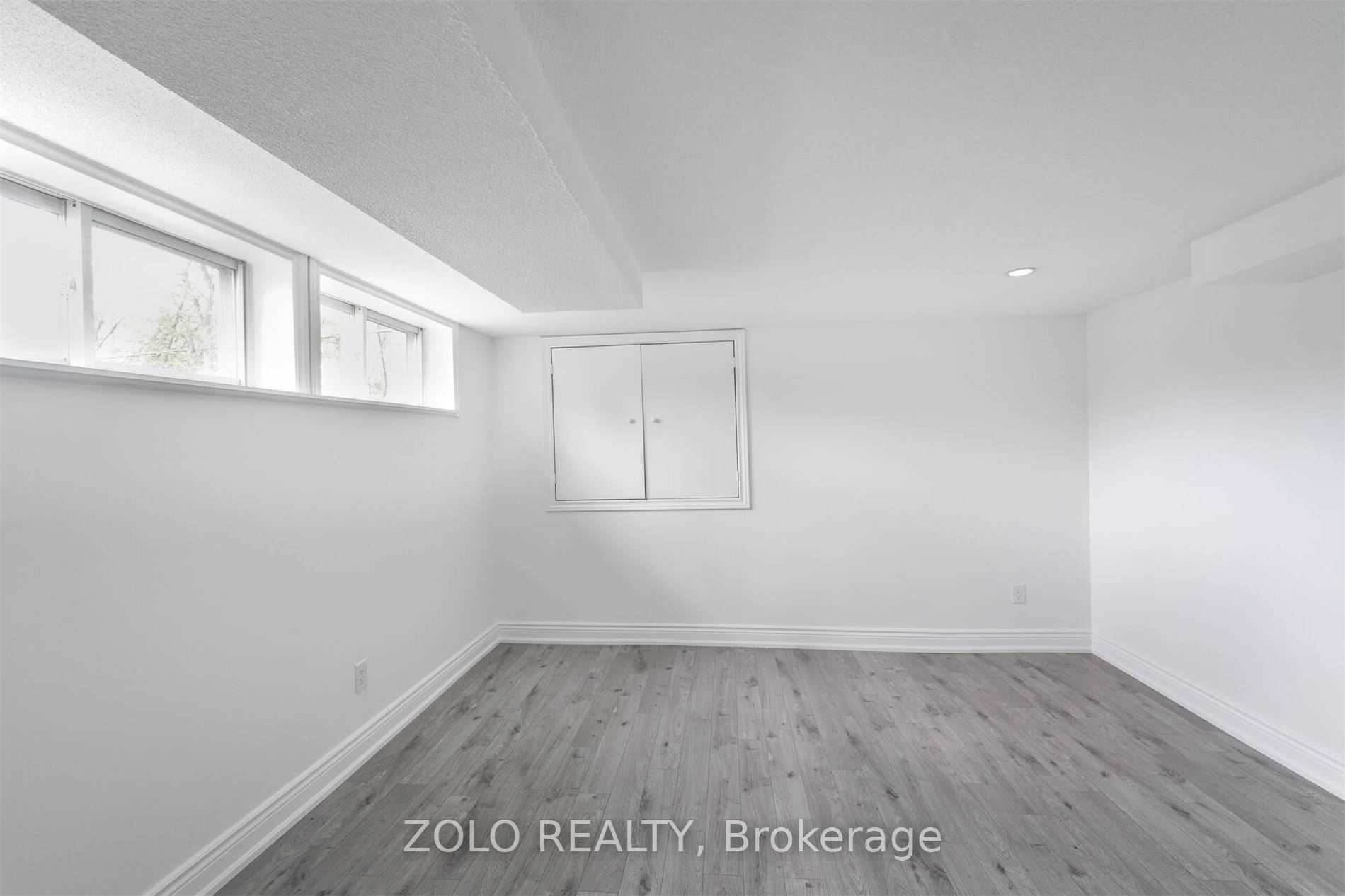 525 Lynett Crescent Property Photo 21