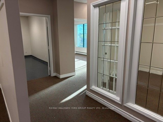 14845 Yonge Street Suite 310 Property Photo 8