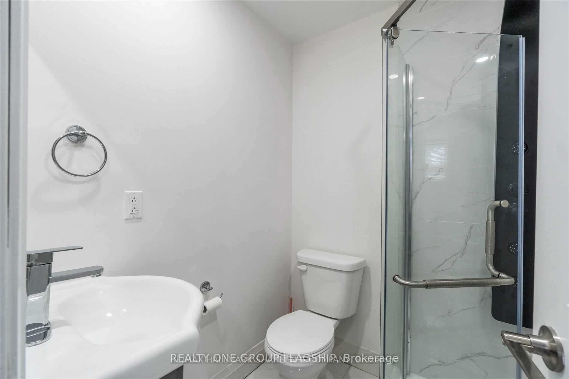 355 Carruthers Avenue Basement Unit B Property Photo 5