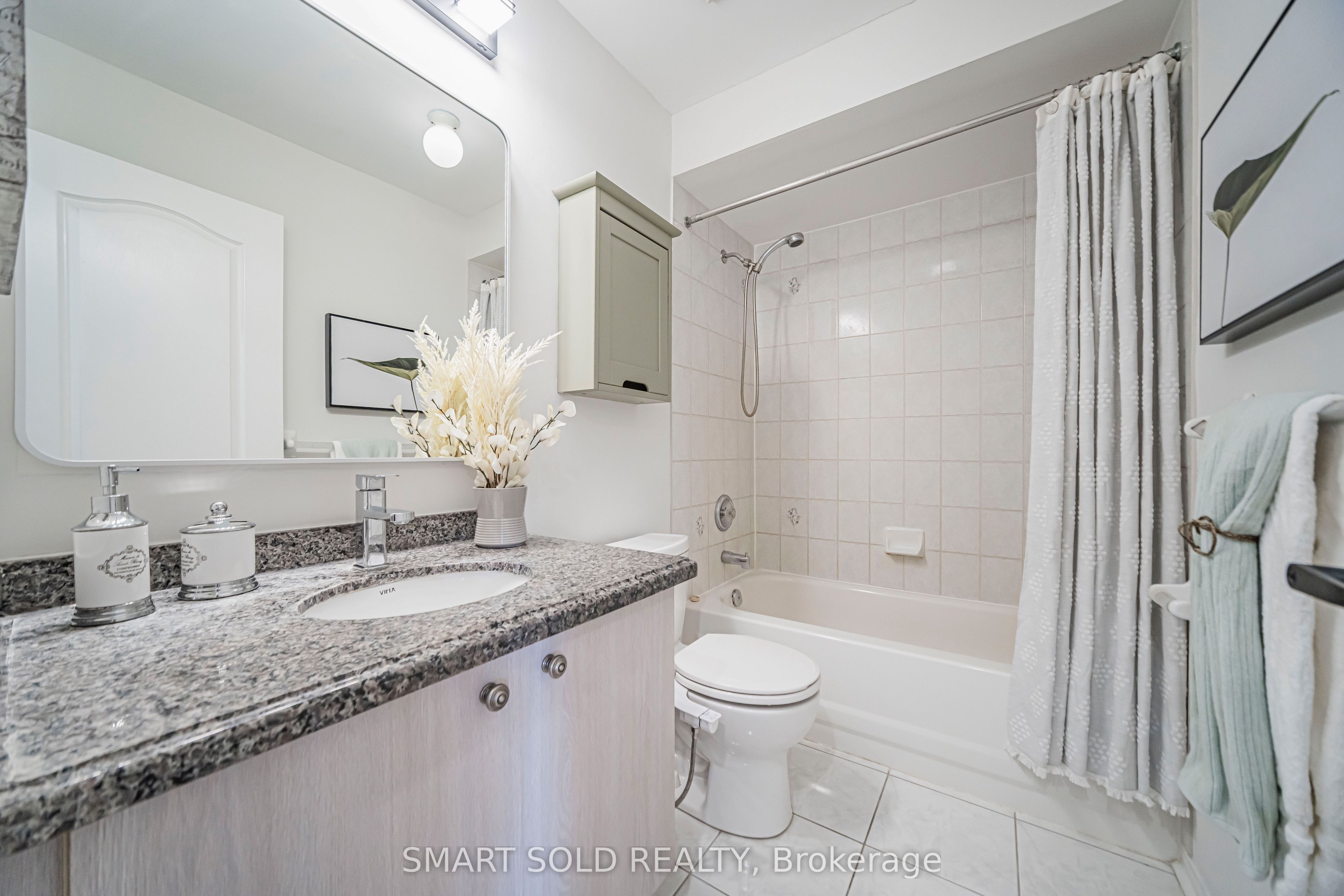 82 Ballymore Drive Property Photo 22