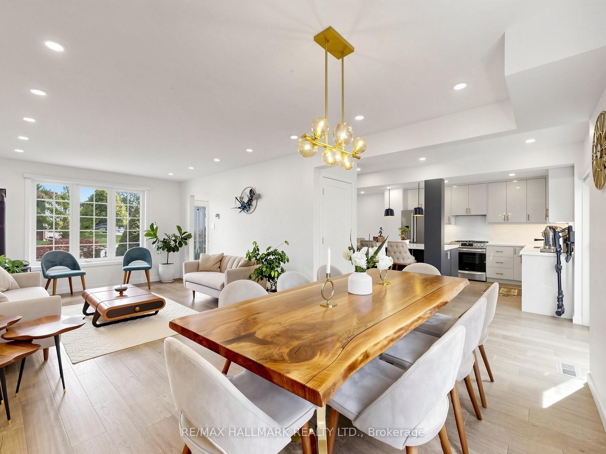 400 Handley Crescent Property Photo 1