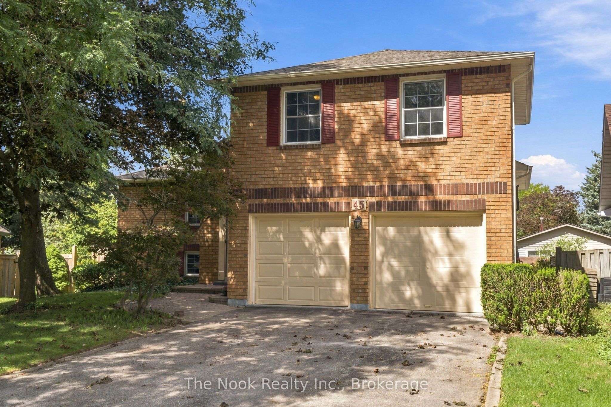 45 Bernick Crescent Property Photo 1