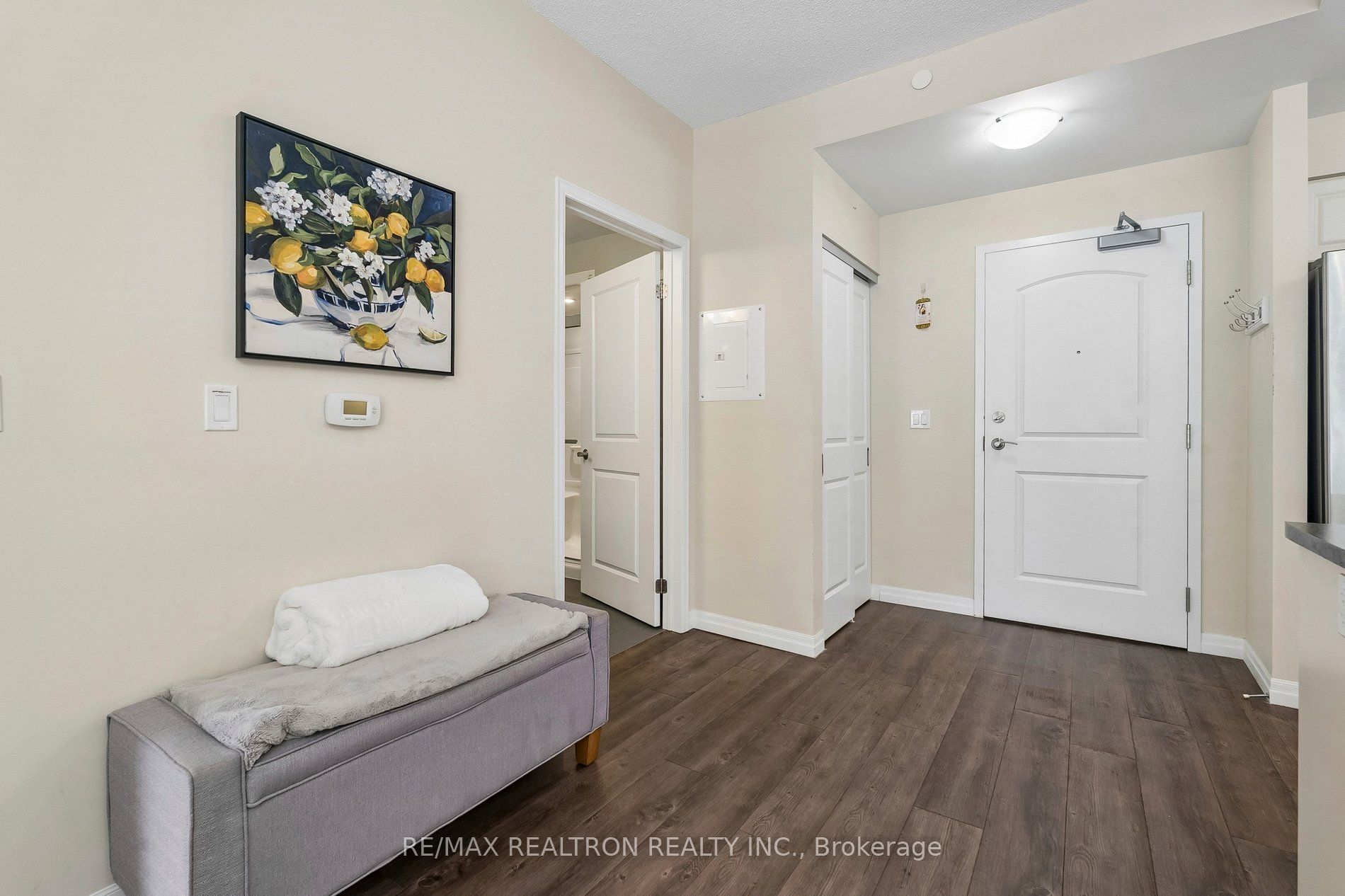 400 William Graham Drive 208 Property Photo 7