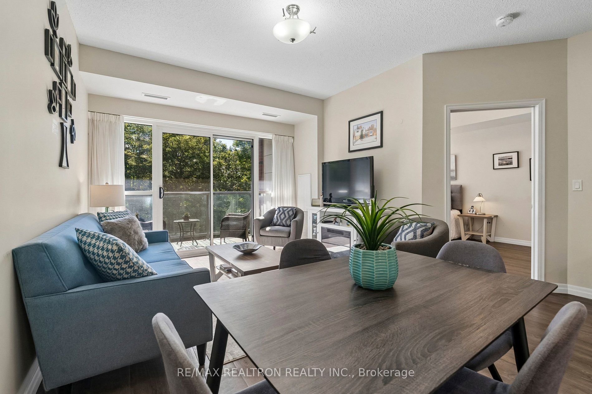 400 William Graham Drive 208 Property Photo 13