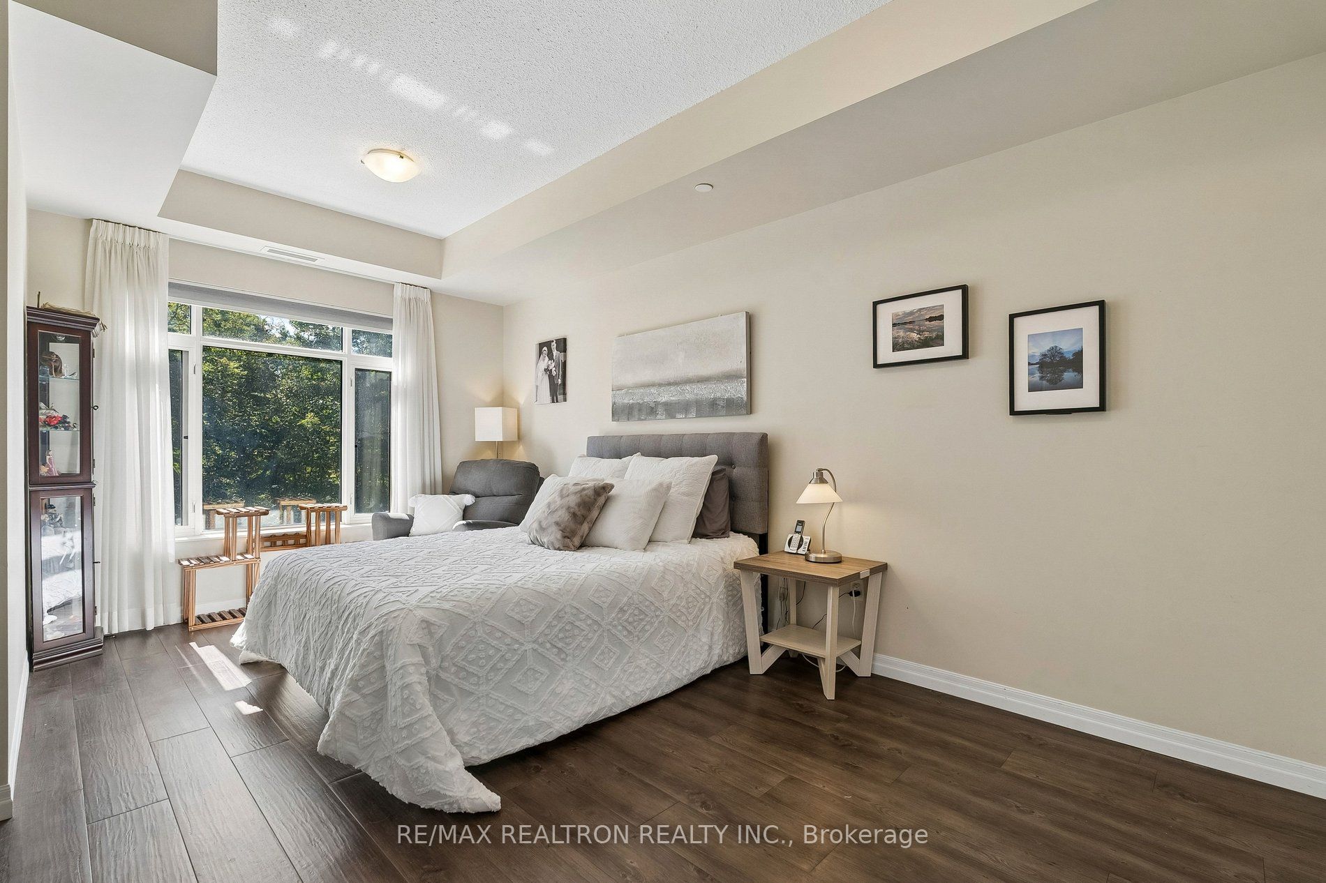 400 William Graham Drive 208 Property Photo 17