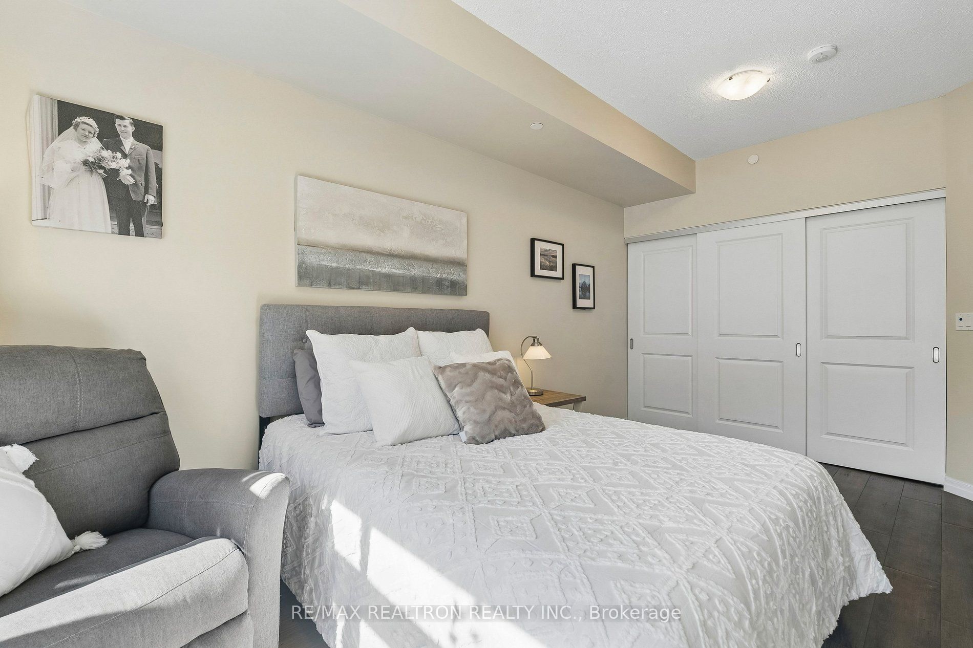 400 William Graham Drive 208 Property Photo 18