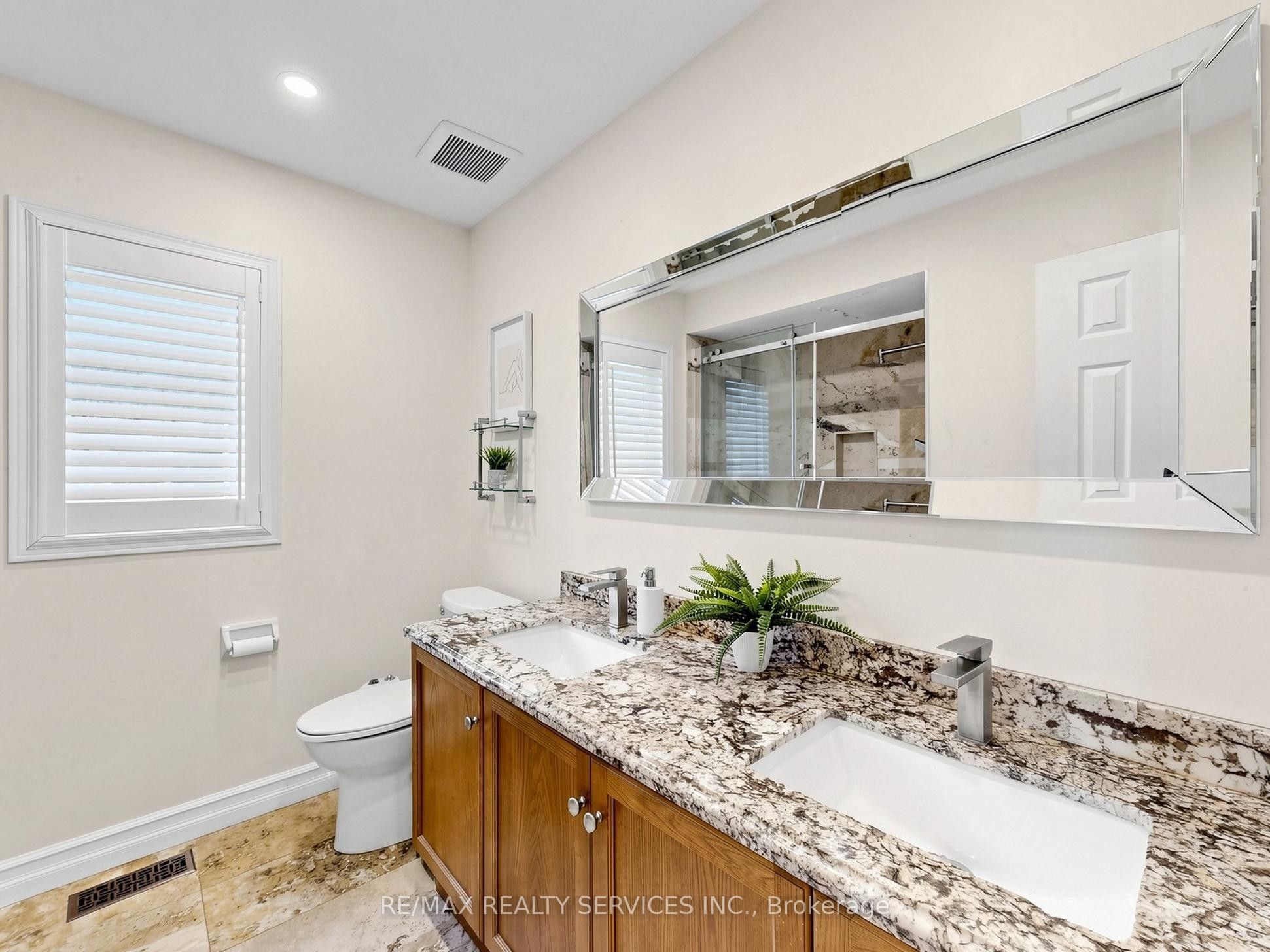 127 Russell Jarvis Drive Property Photo 18