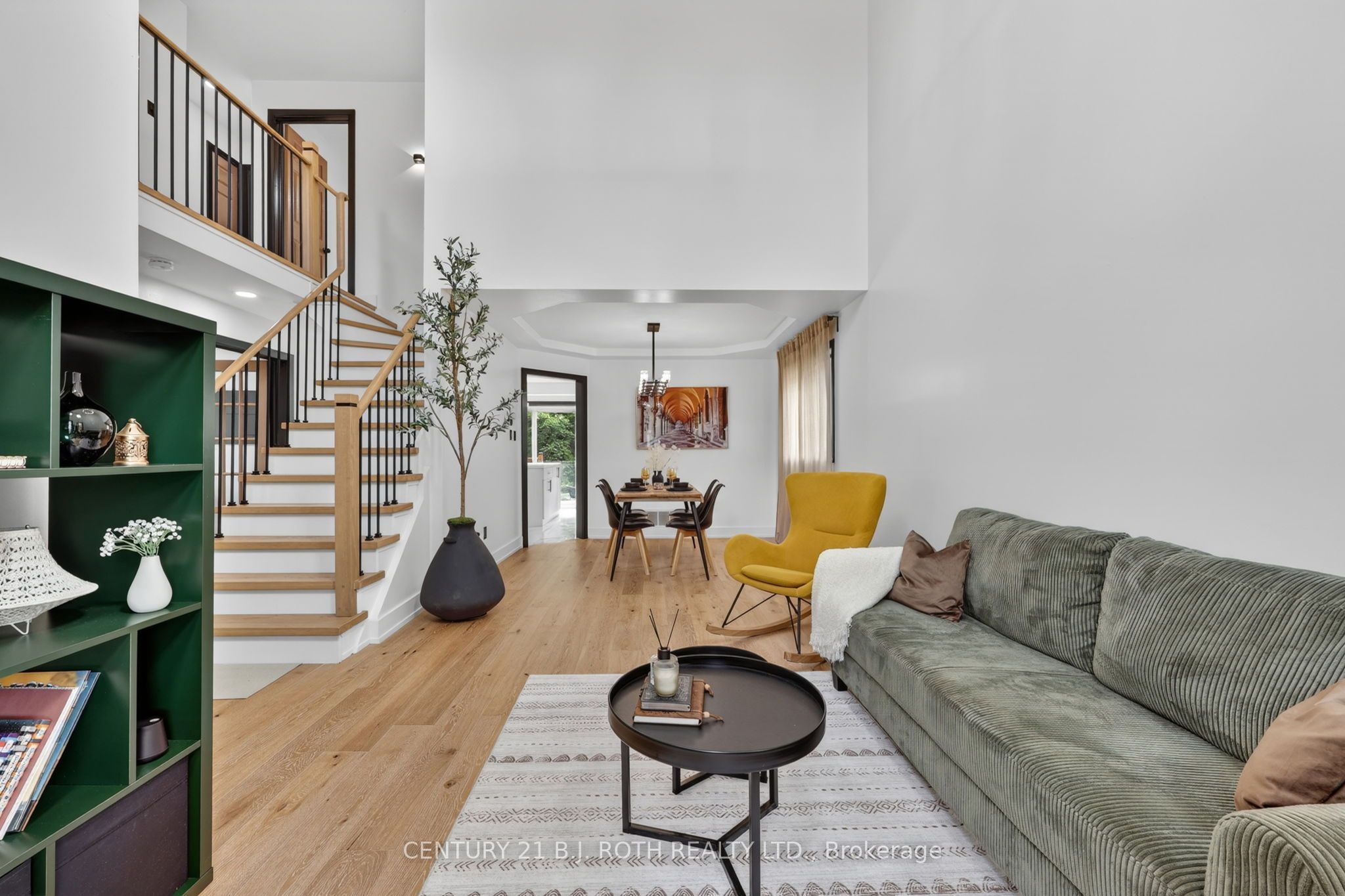 1077 Corrie Street Property Photo 12