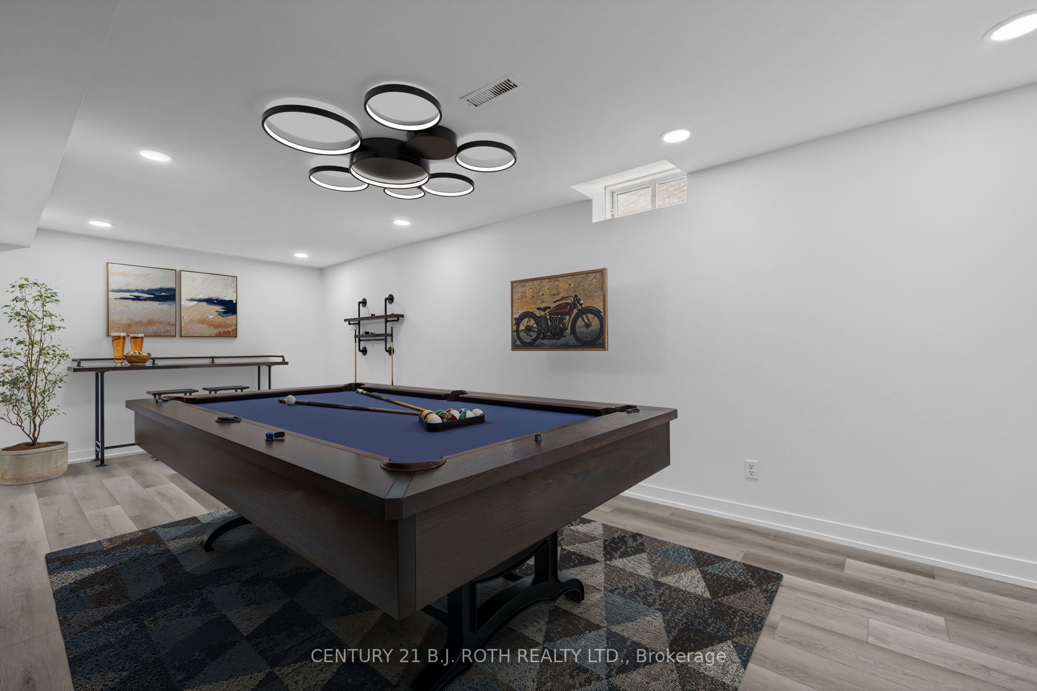 1077 Corrie Street Property Photo 30