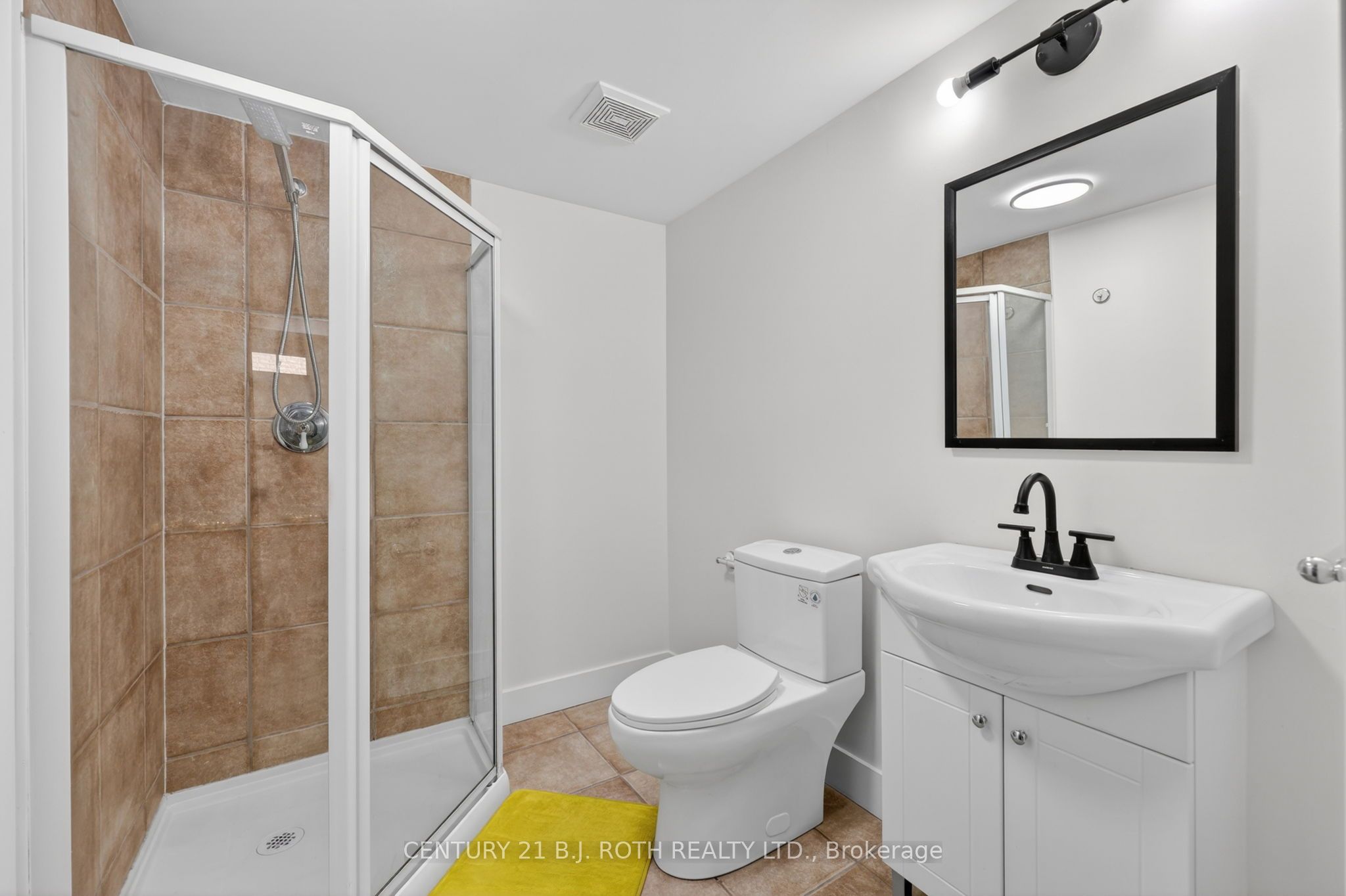 1077 Corrie Street Property Photo 34