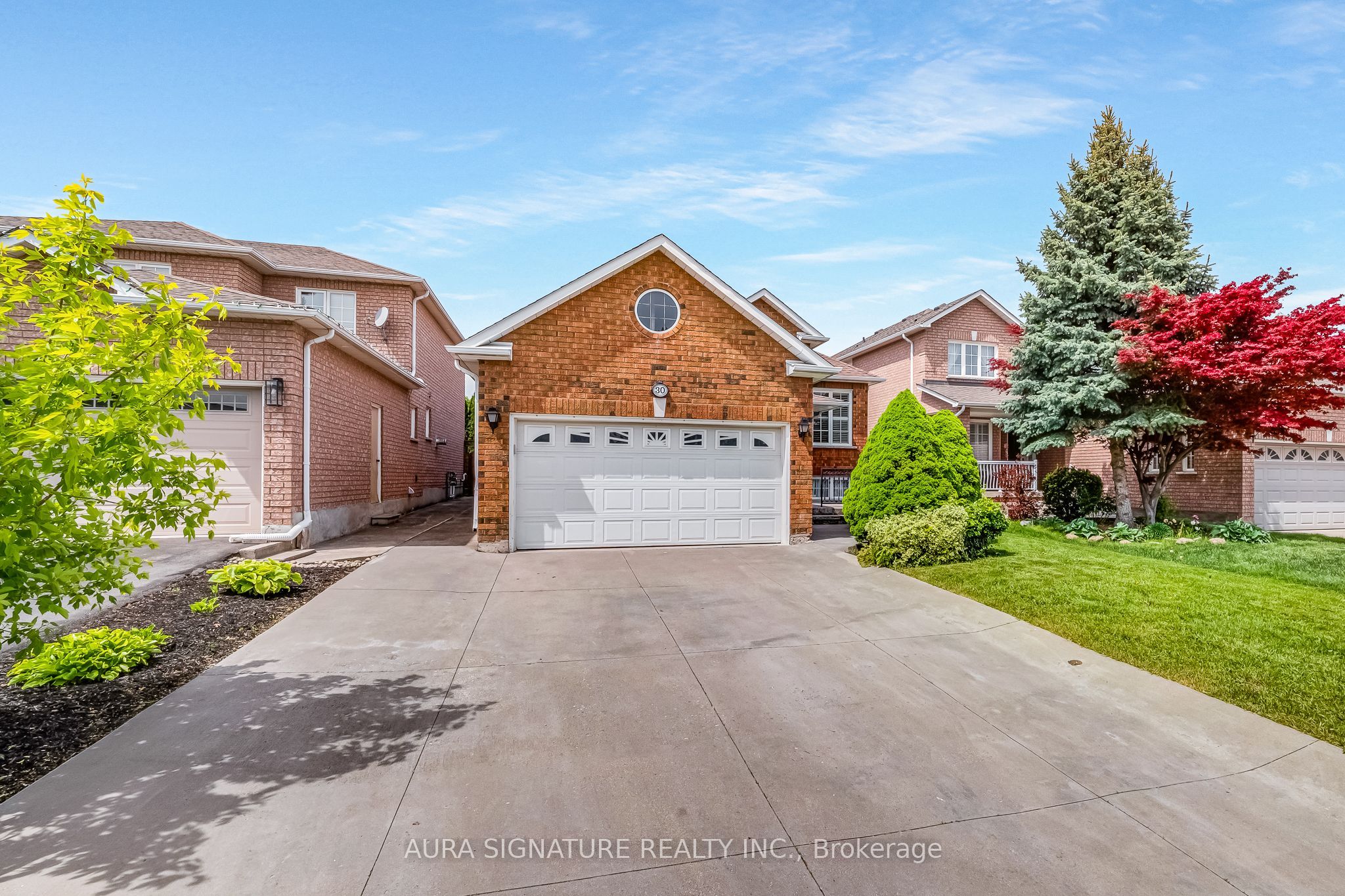 30 Graceview Court Property Photo 2