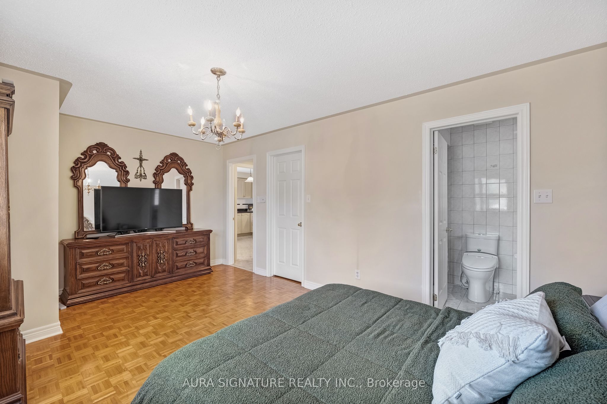 30 Graceview Court Property Photo 19