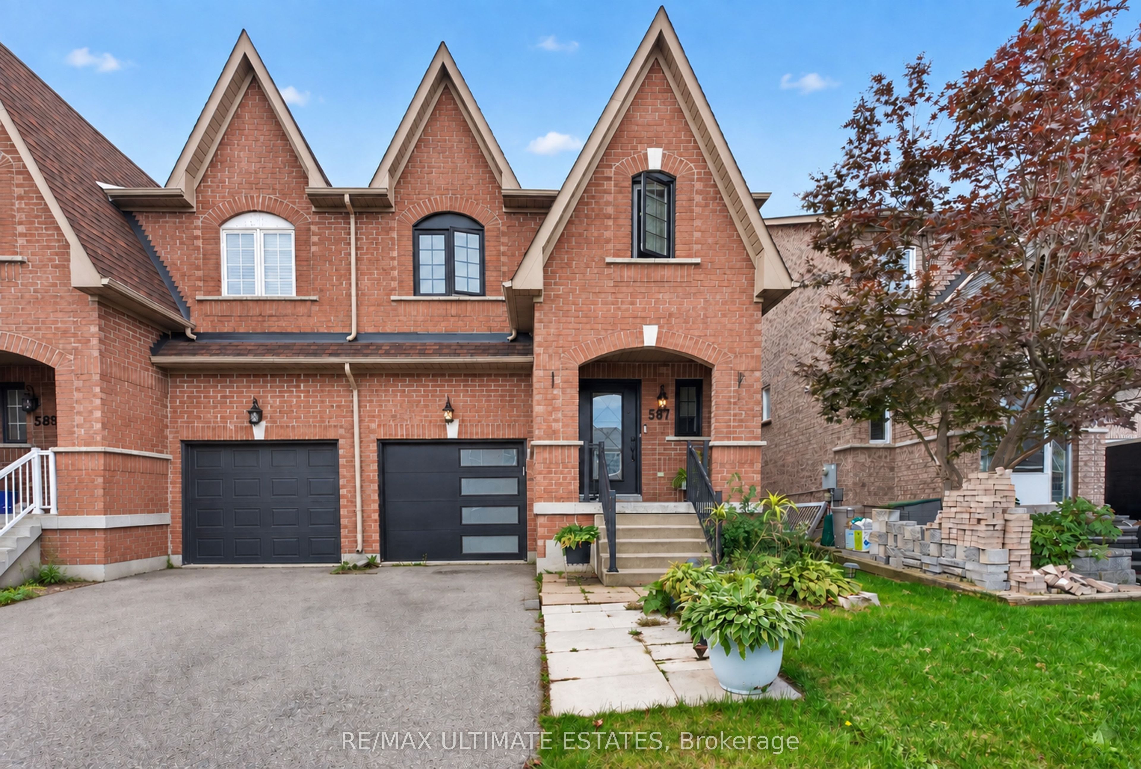587 Caboto Trail Property Photo 1