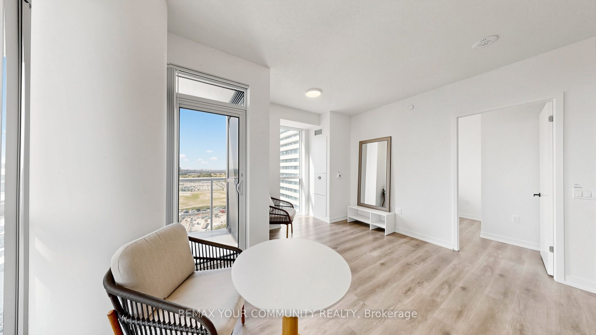 225 Commerce Street 1702 Property Photo 5