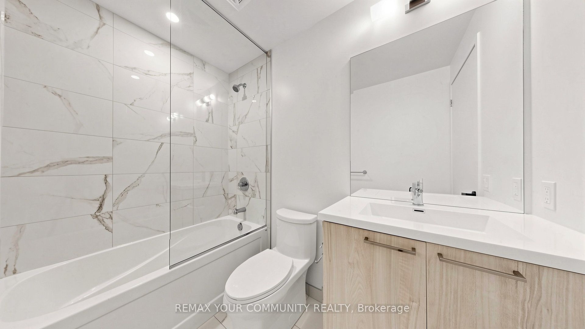 225 Commerce Street 1702 Property Photo 12