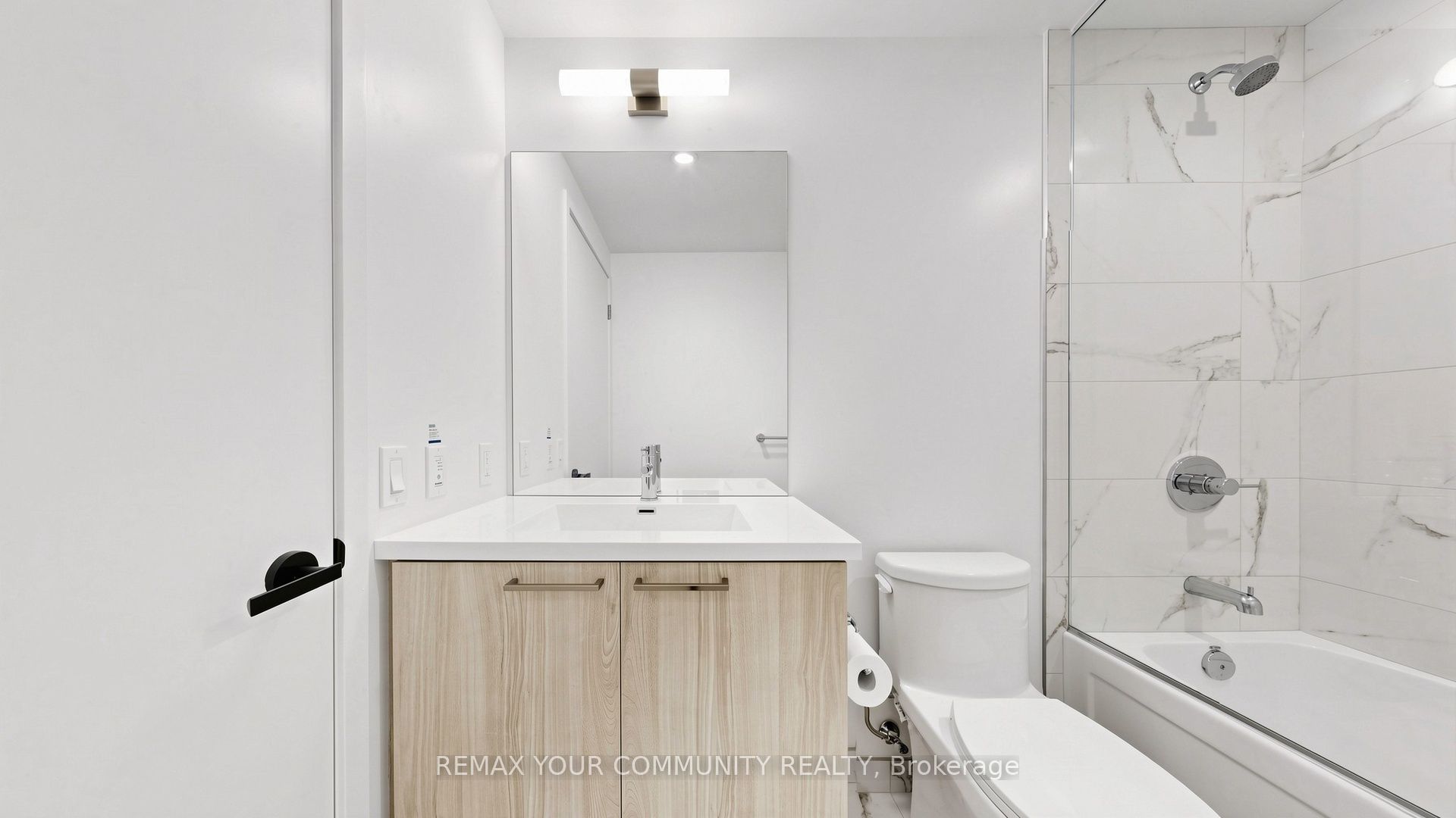 225 Commerce Street 1702 Property Photo 18