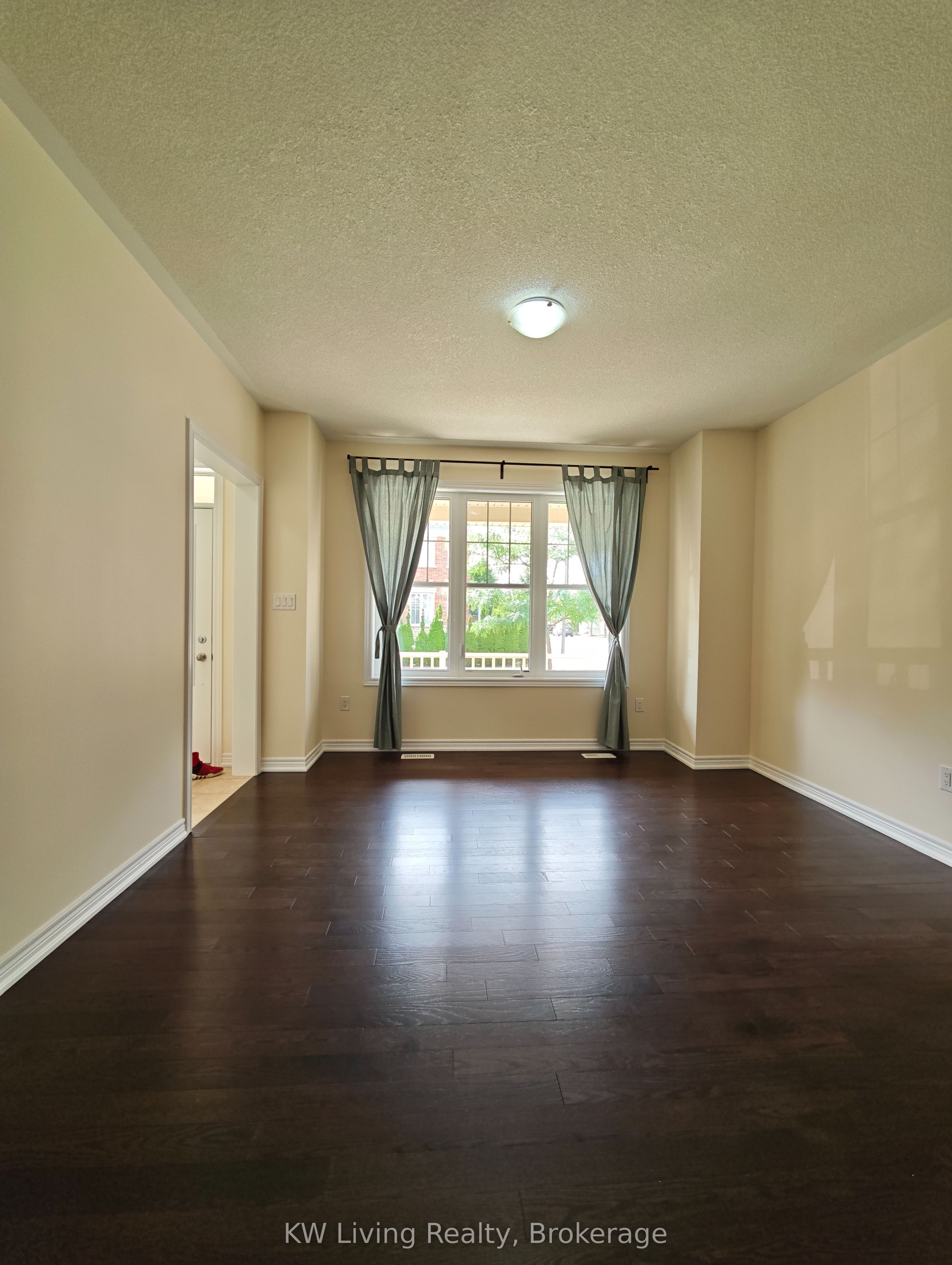 109 Cornwall Drive Property Photo 4
