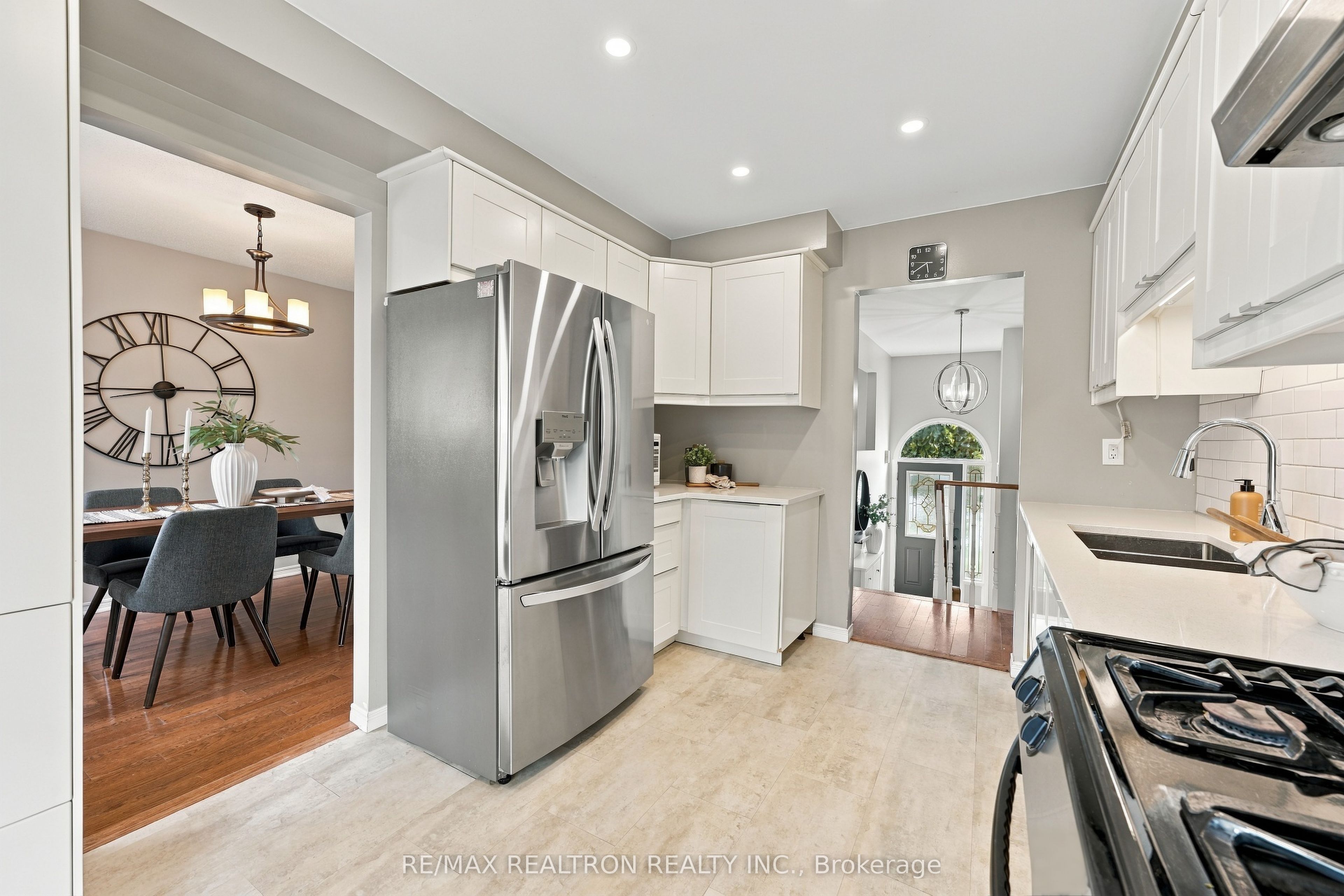 18 Castille Crescent Property Photo 10