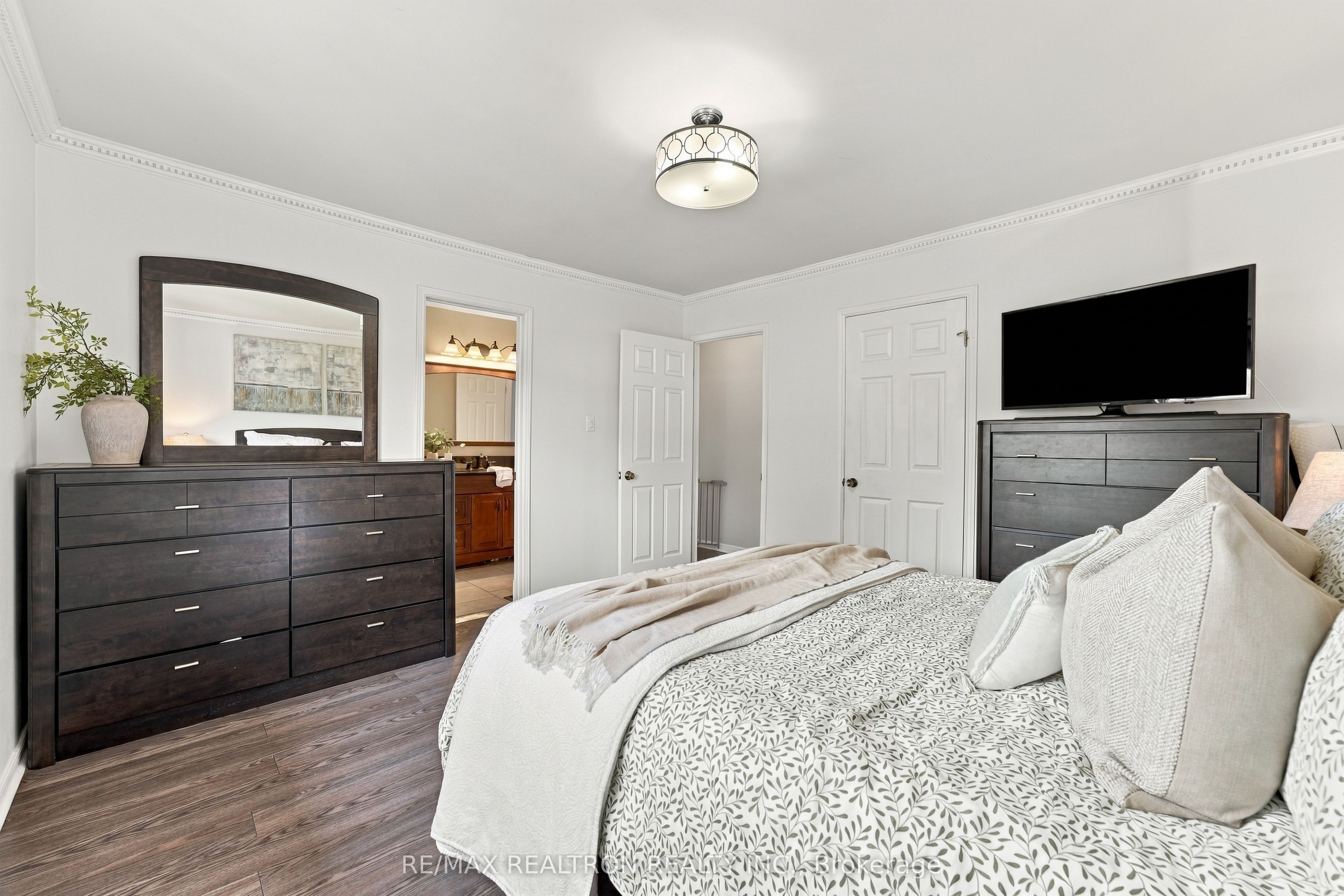 18 Castille Crescent Property Photo 16