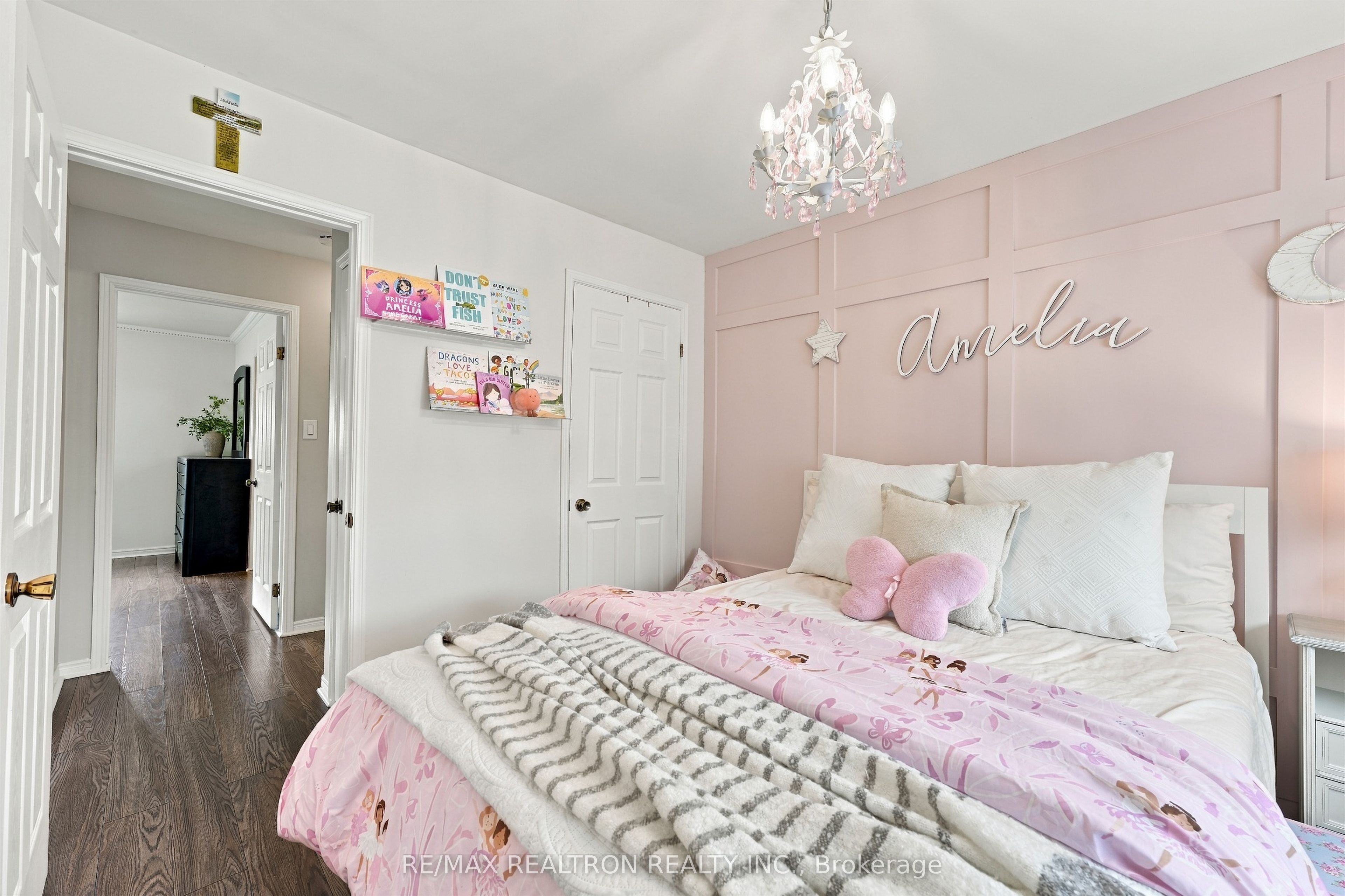 18 Castille Crescent Property Photo 19