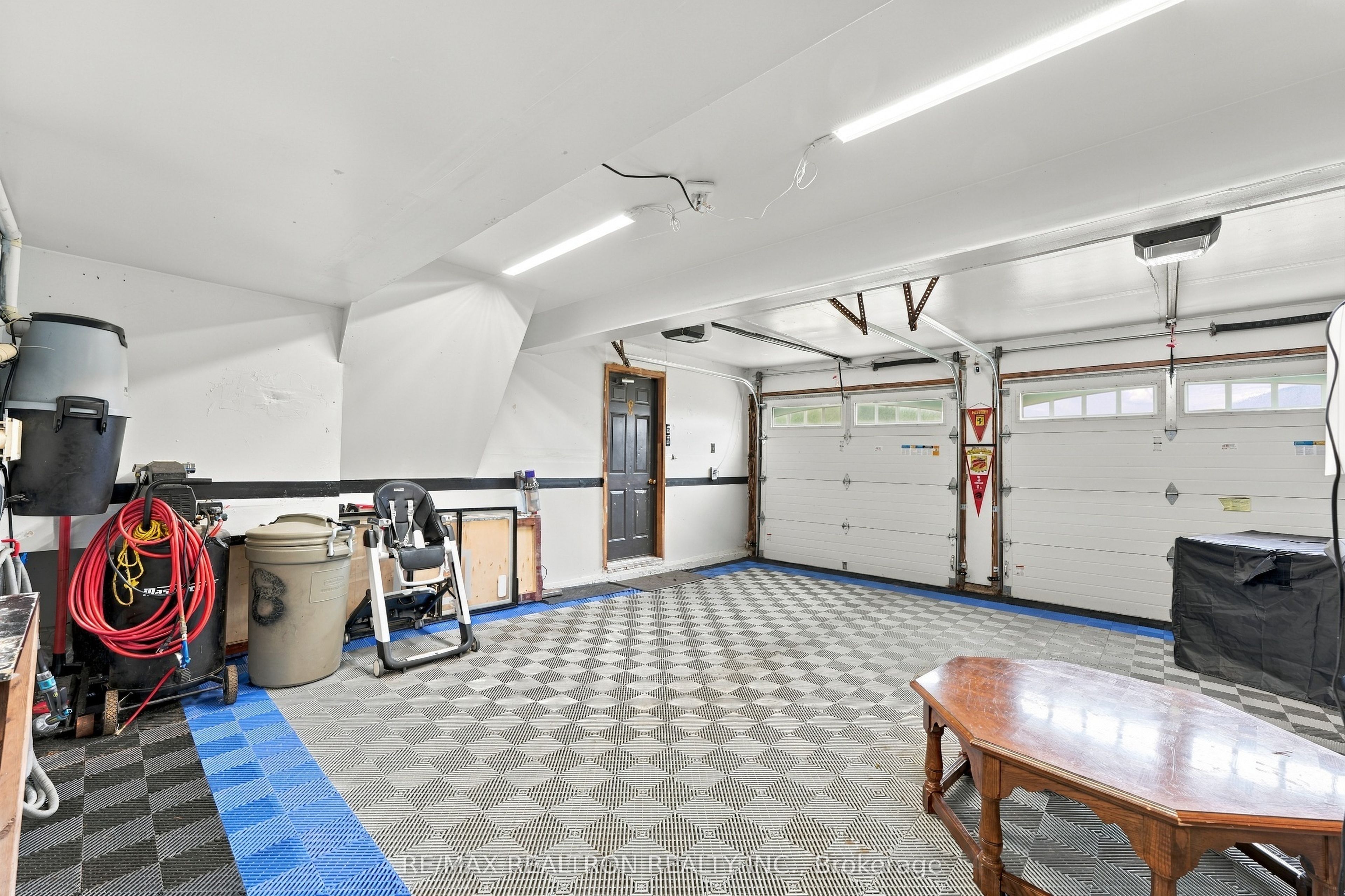18 Castille Crescent Property Photo 28