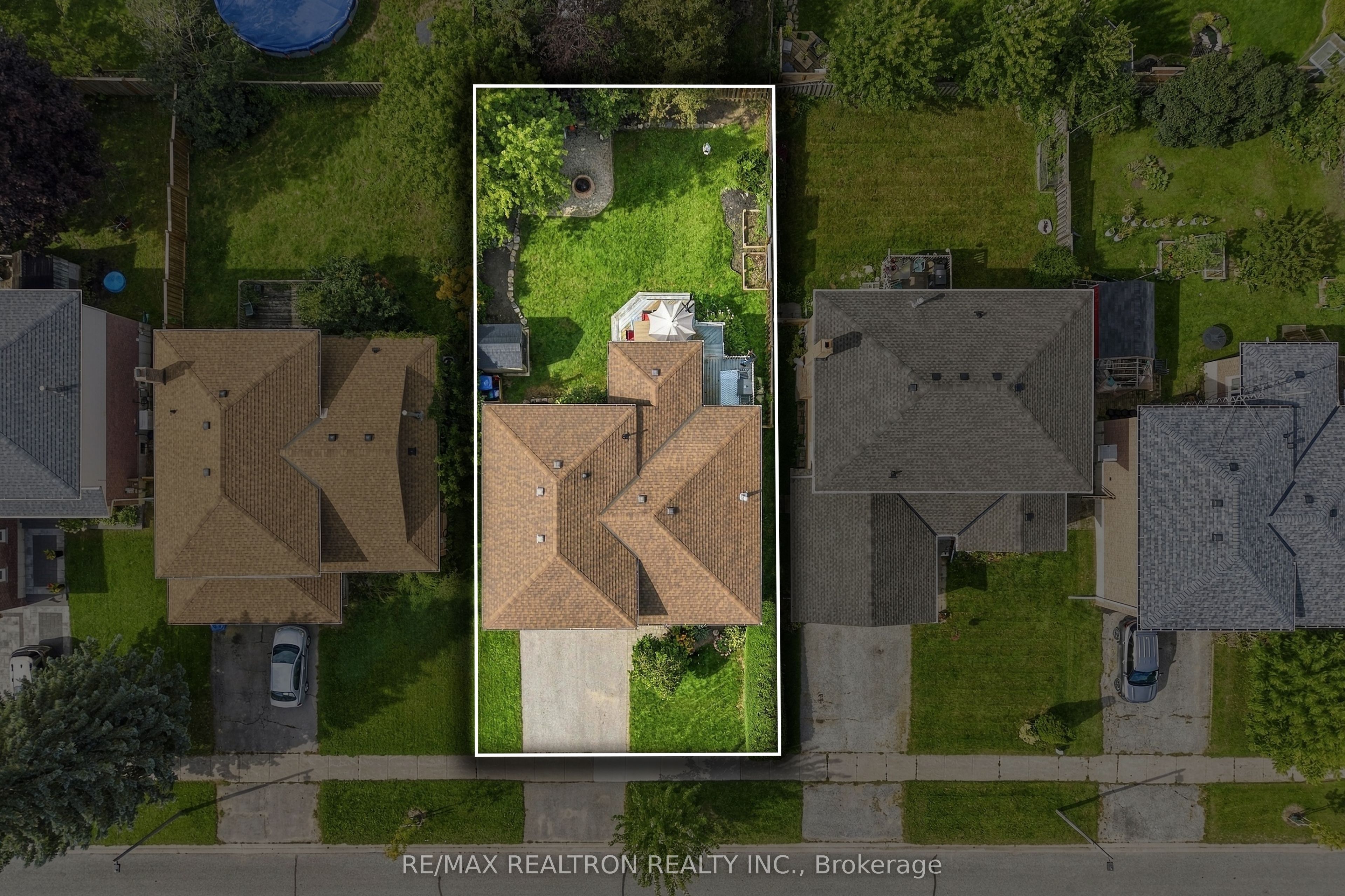 18 Castille Crescent Property Photo 35