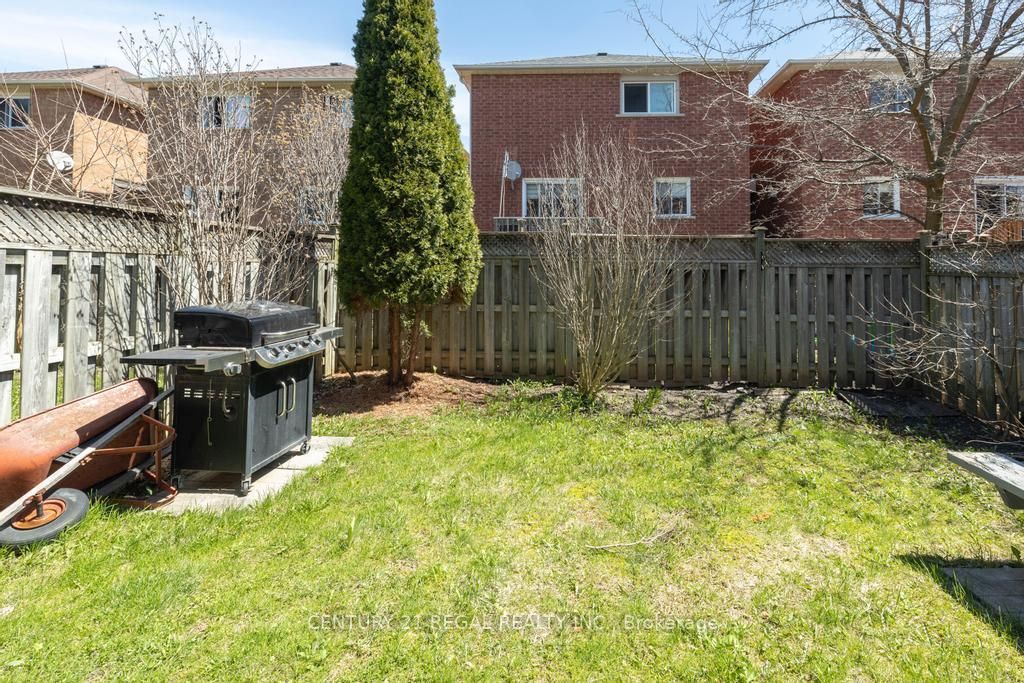 43 Waterton Crescent Property Photo 36