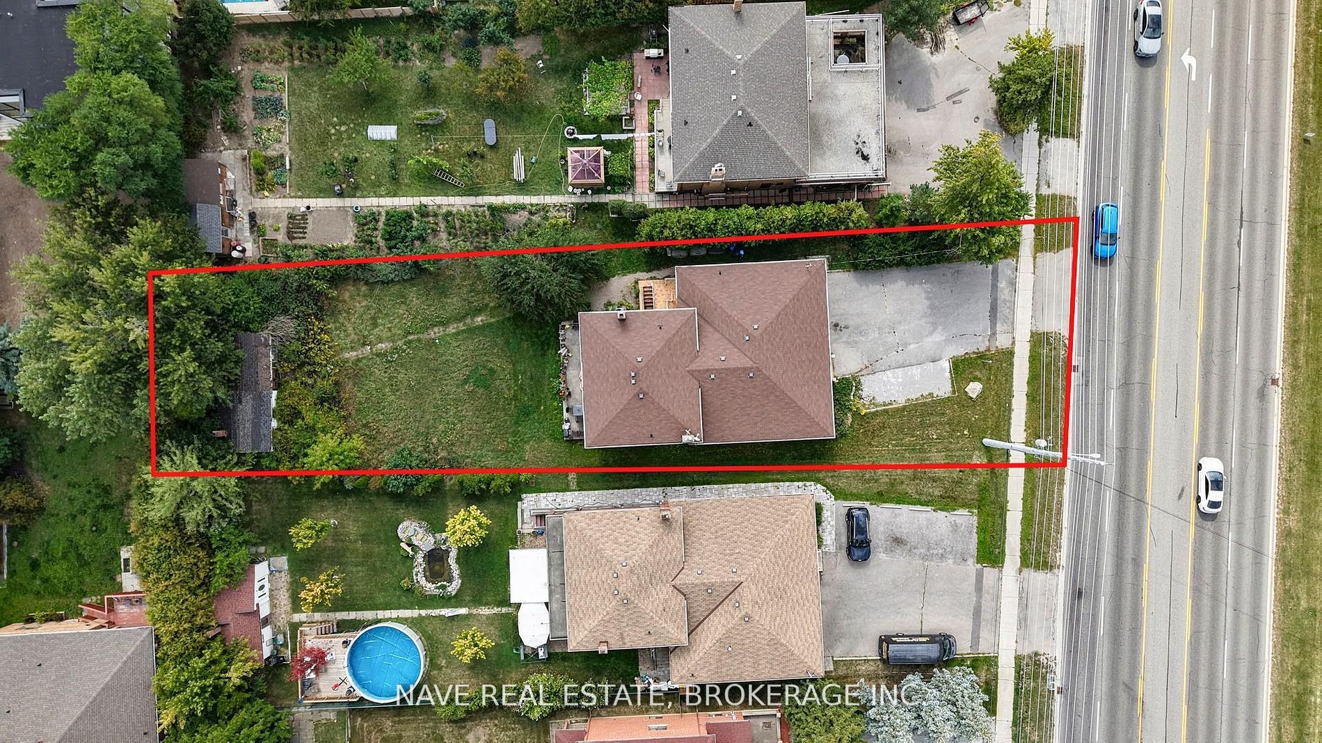 9747 Bathurst Street Property Photo 2