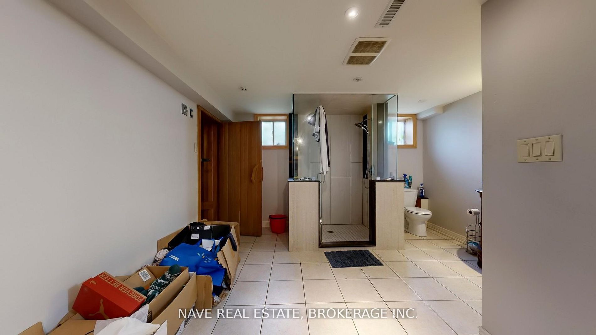 9747 Bathurst Street Property Photo 39