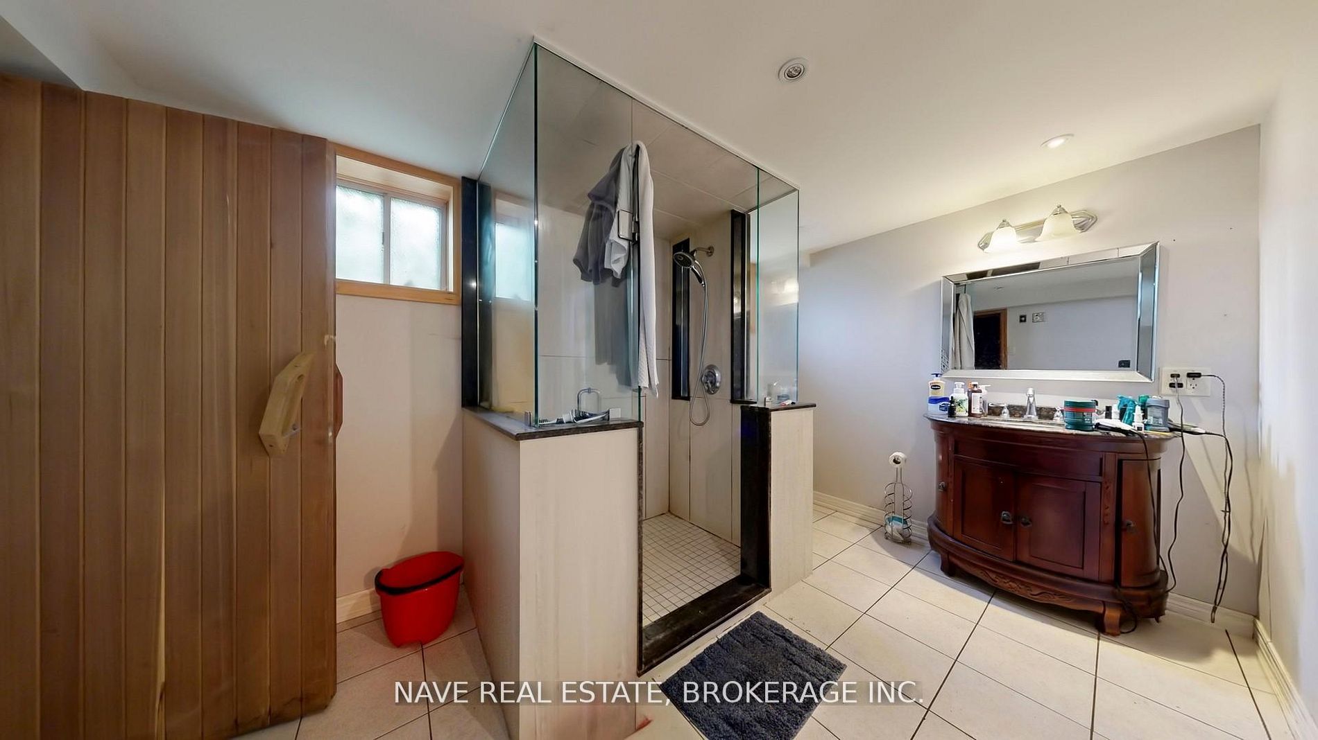 9747 Bathurst Street Property Photo 40