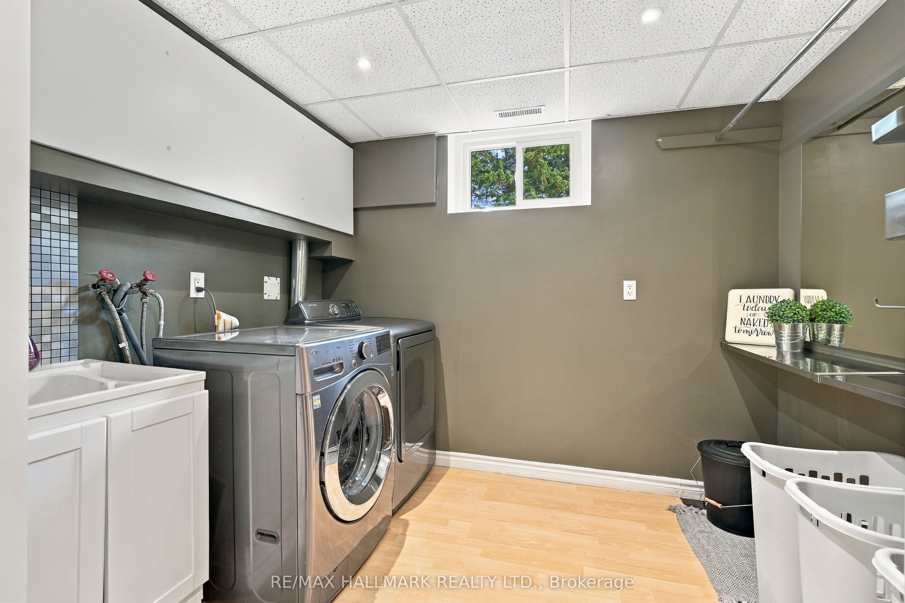 13 Toby Court Property Photo 32