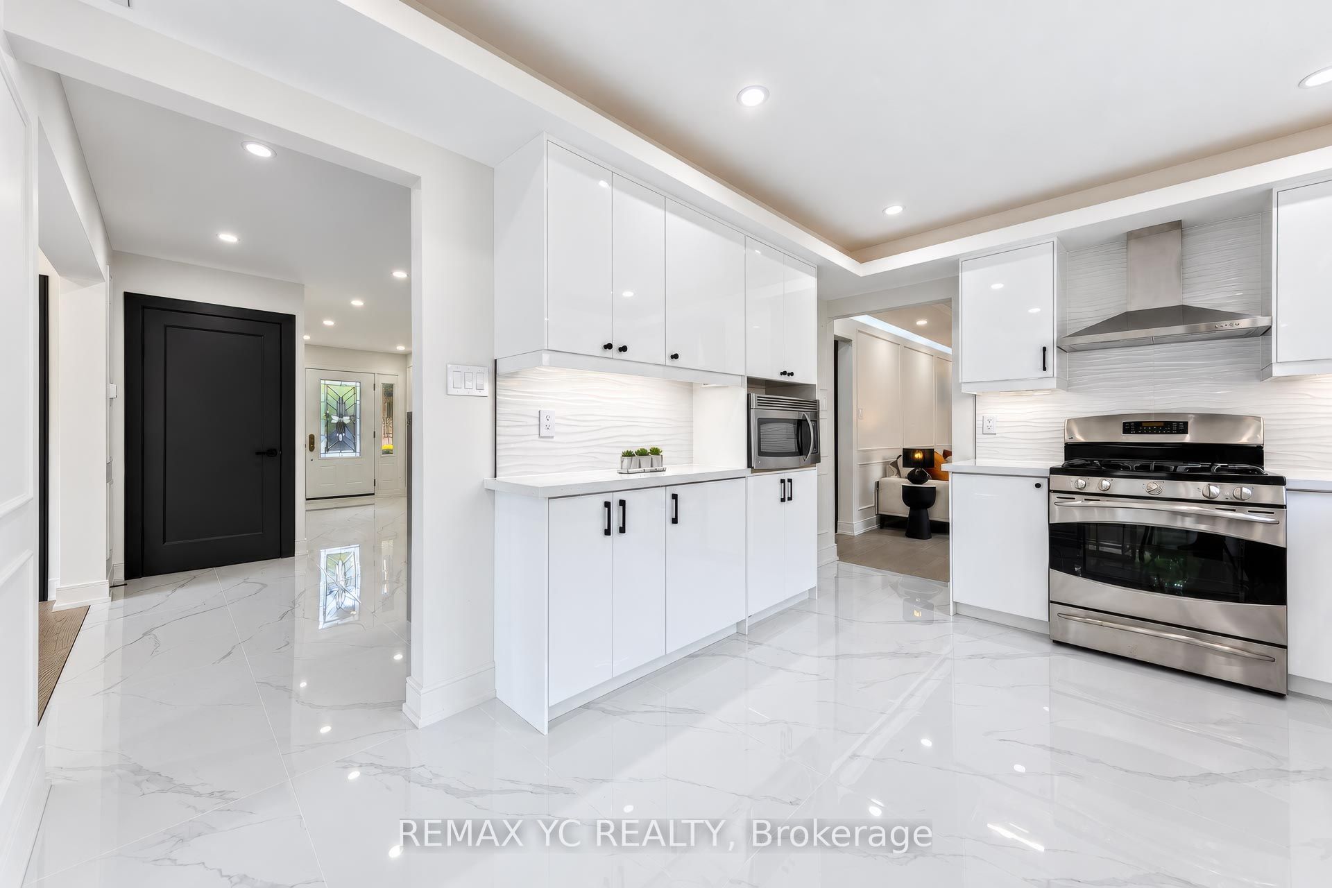4 Simmons Crescent Property Photo 11