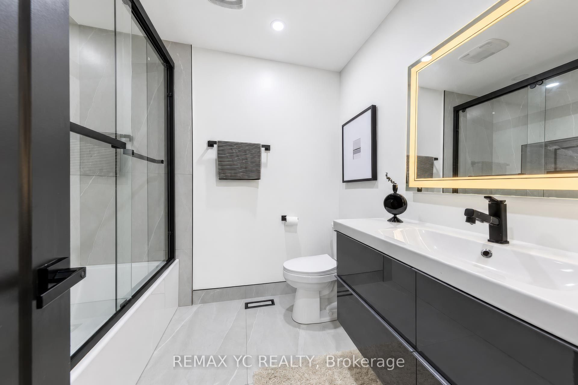 4 Simmons Crescent Property Photo 25