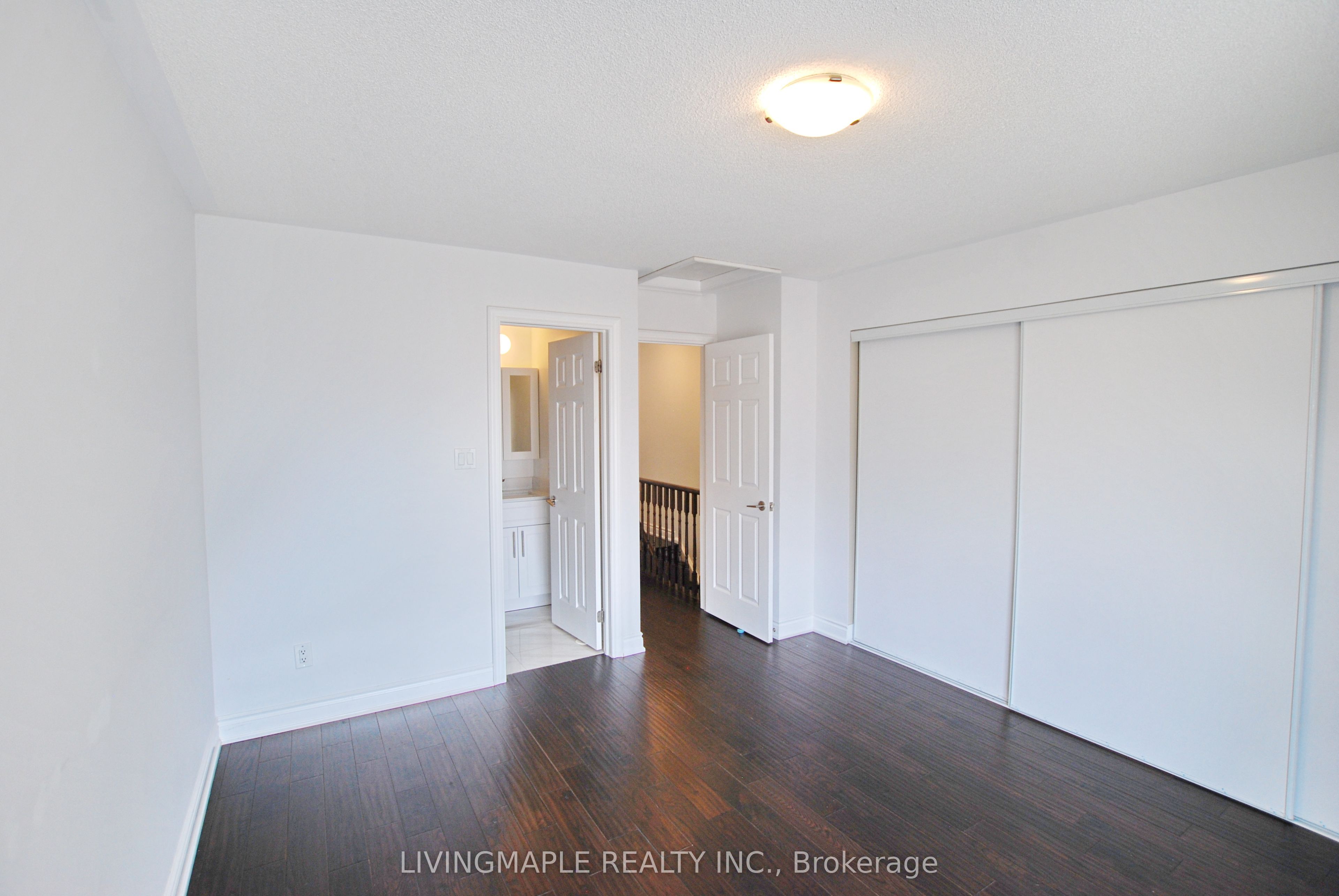 26 Times Avenue Property Photo 31