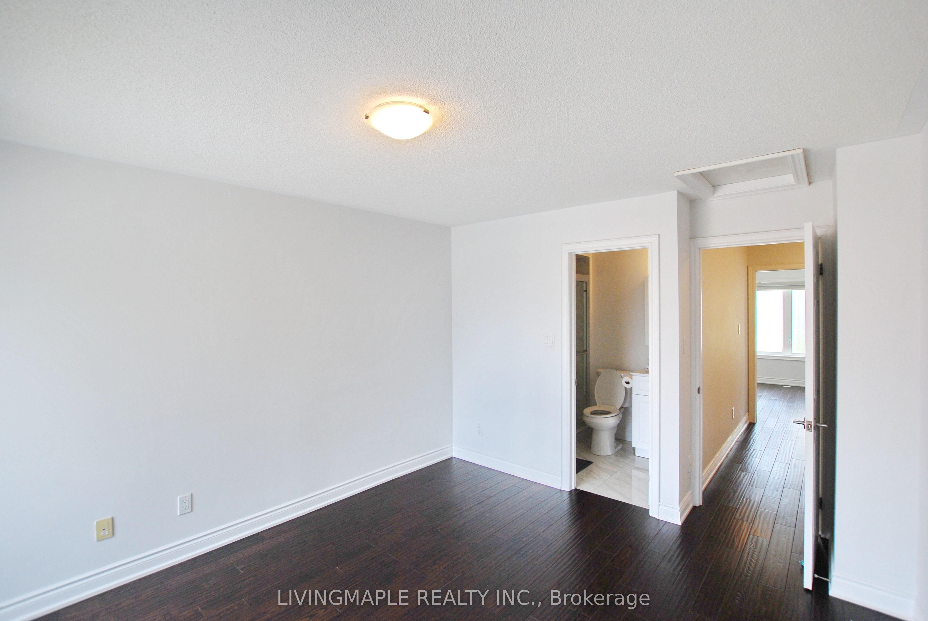 26 Times Avenue Property Photo 34